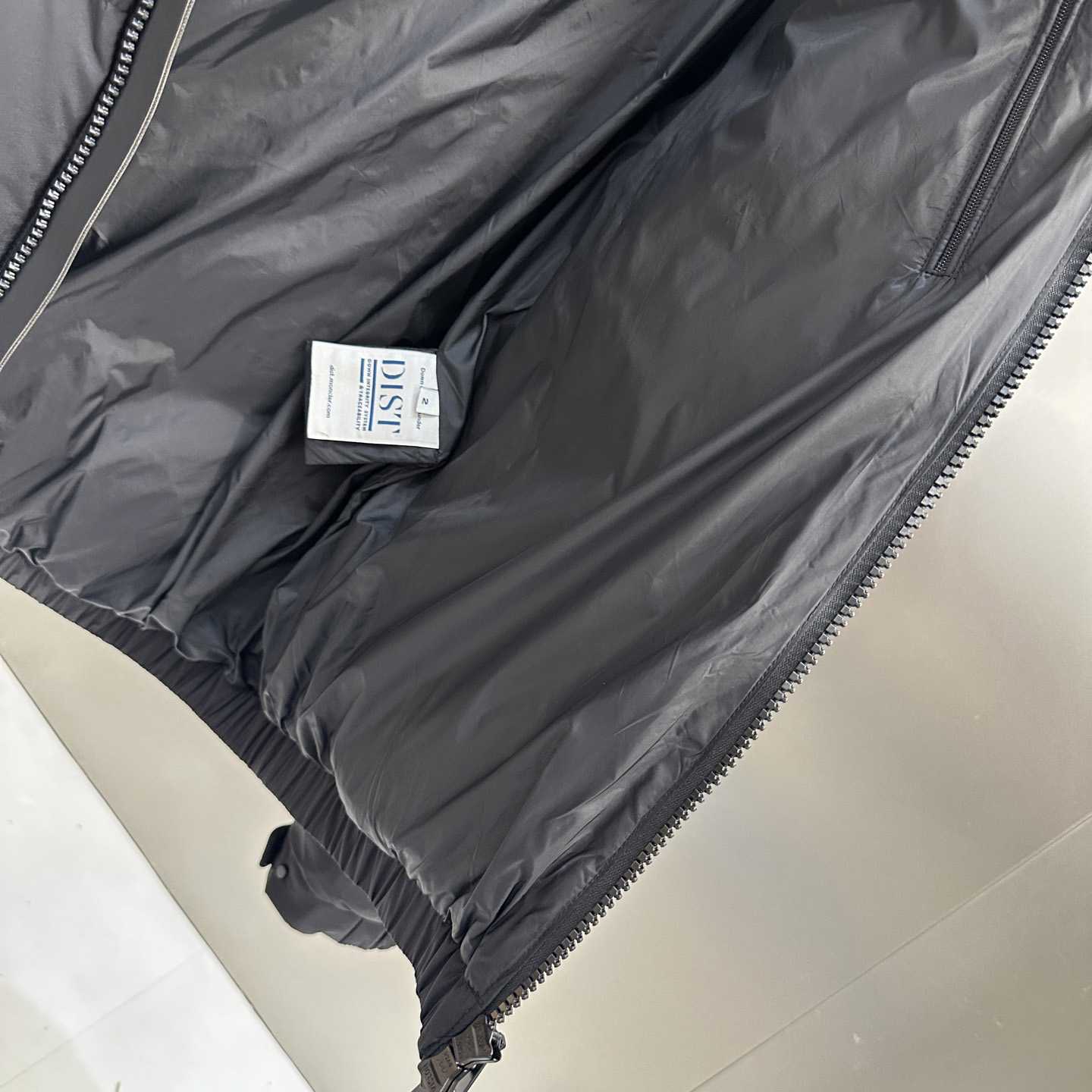 Moncler Short Down Jacket - DesignerGu