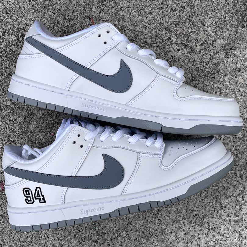 Supreme x Nike SB Dunk Low 