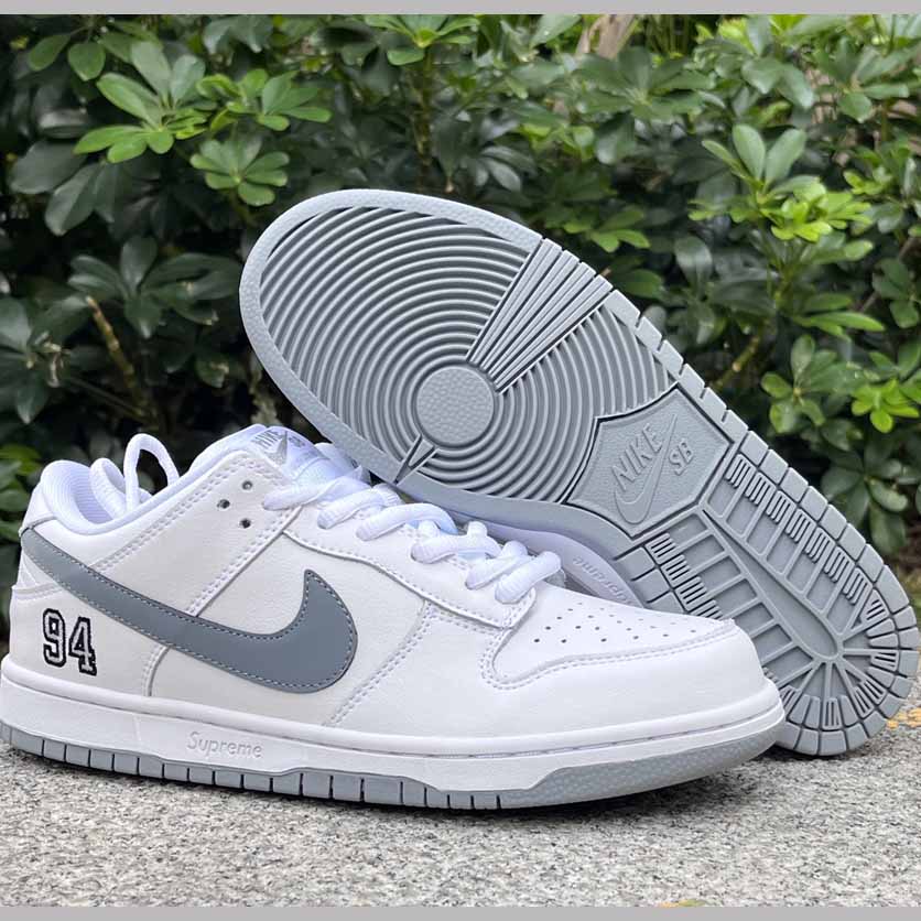 Supreme x Nike SB Dunk Low "White"   HQ8487-100 - DesignerGu