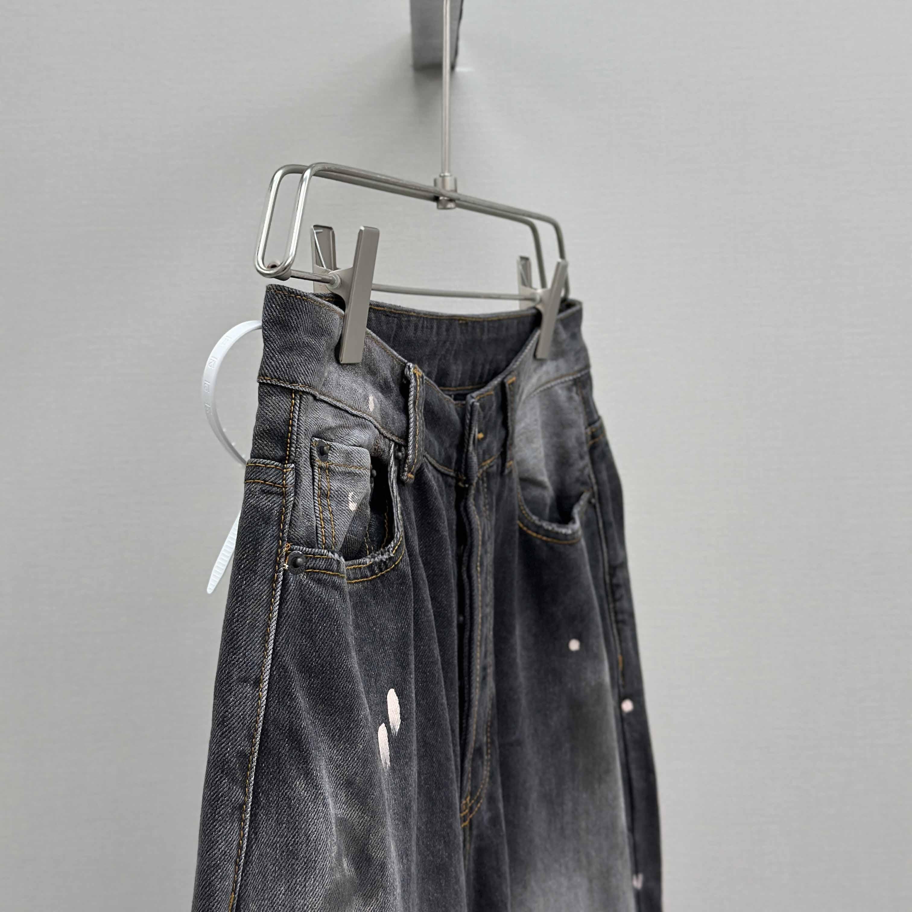 Acne Studios Regular Fit Jeans  - DesignerGu
