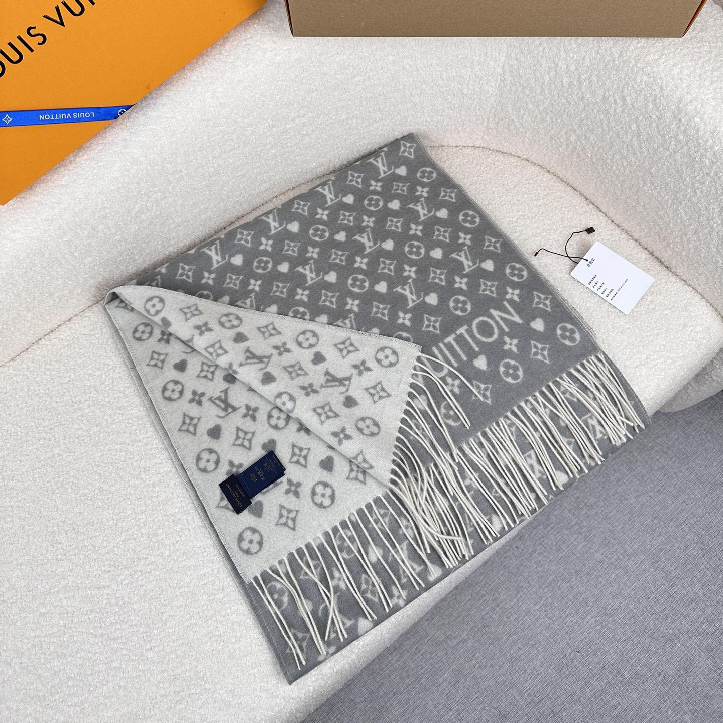 Louis Vuitton Game On Scarf   45*180cm - DesignerGu