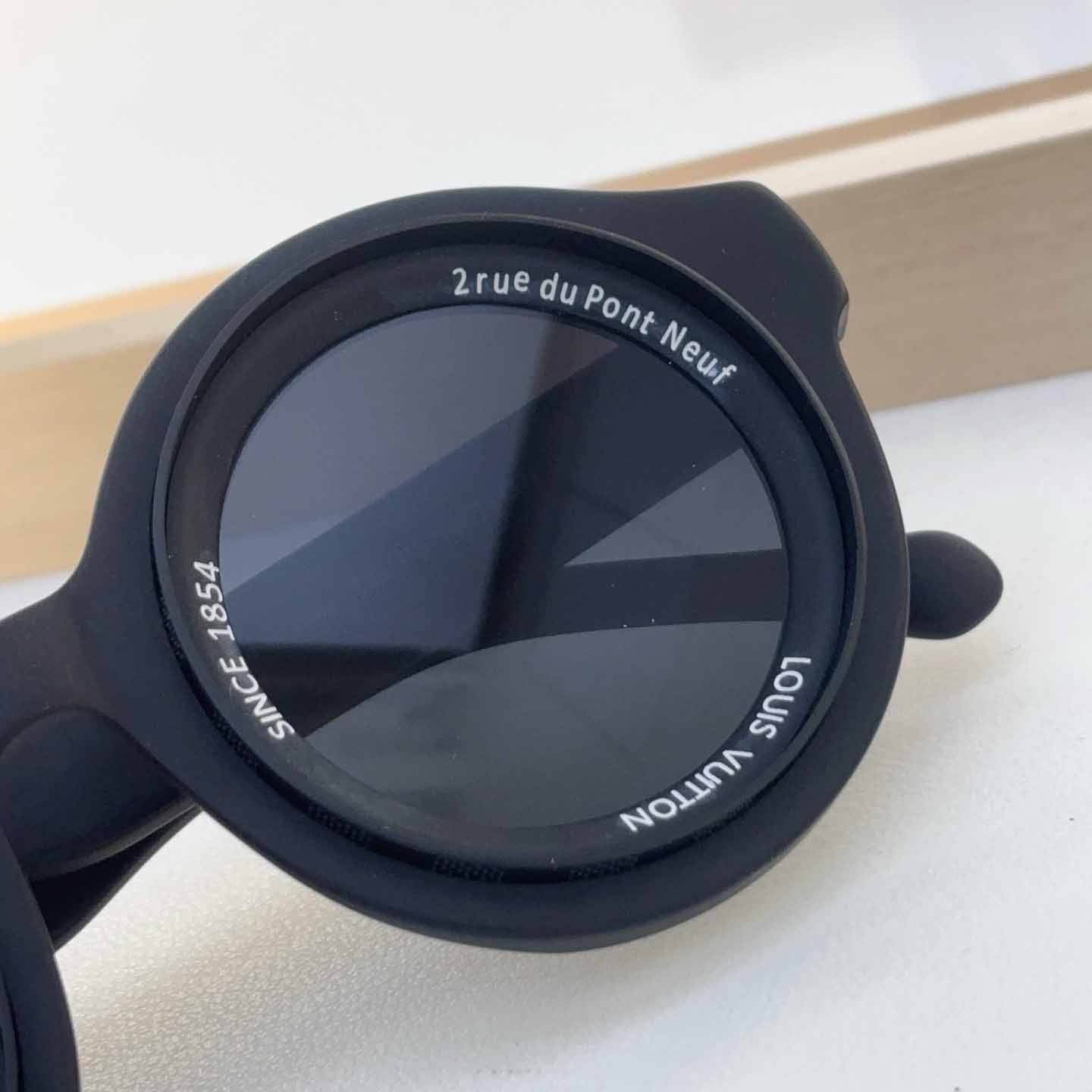 Louis Vuitton LV Super Vision Round Sunglasses   Z2737U Z2386U - DesignerGu