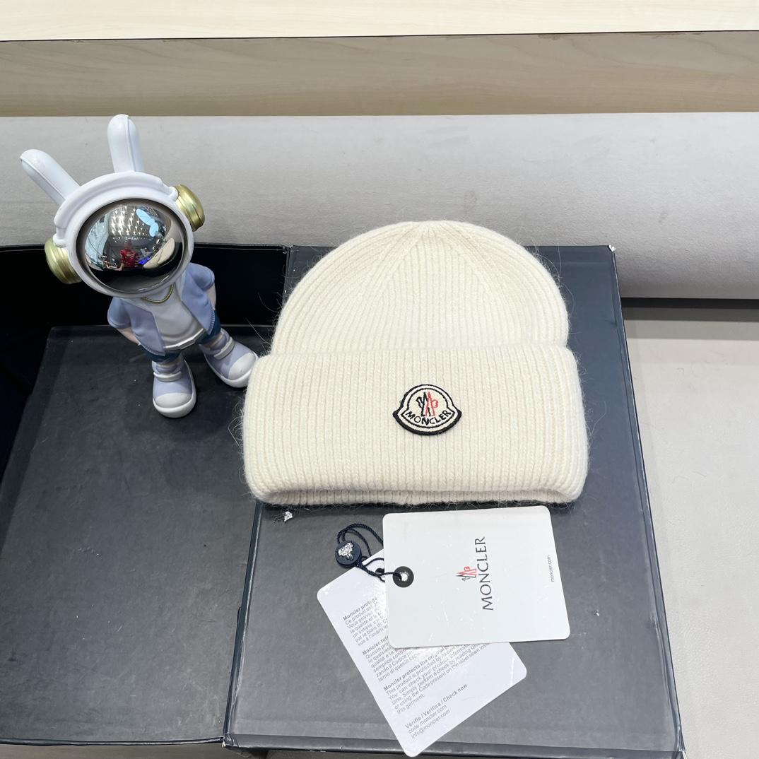 Moncler Beanie  - DesignerGu