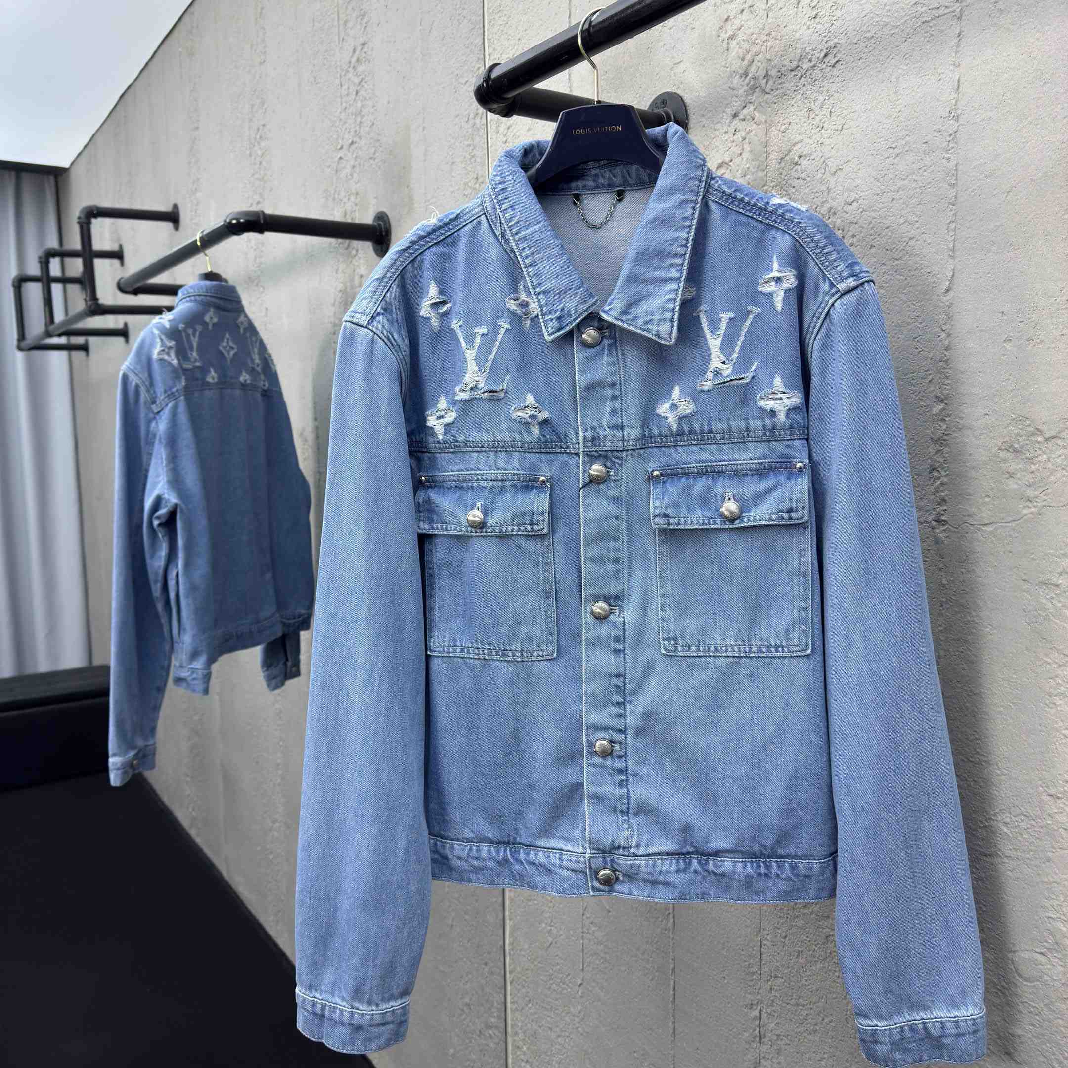 Louis Vuitton Denim Trucker Jacket  1AGING - DesignerGu