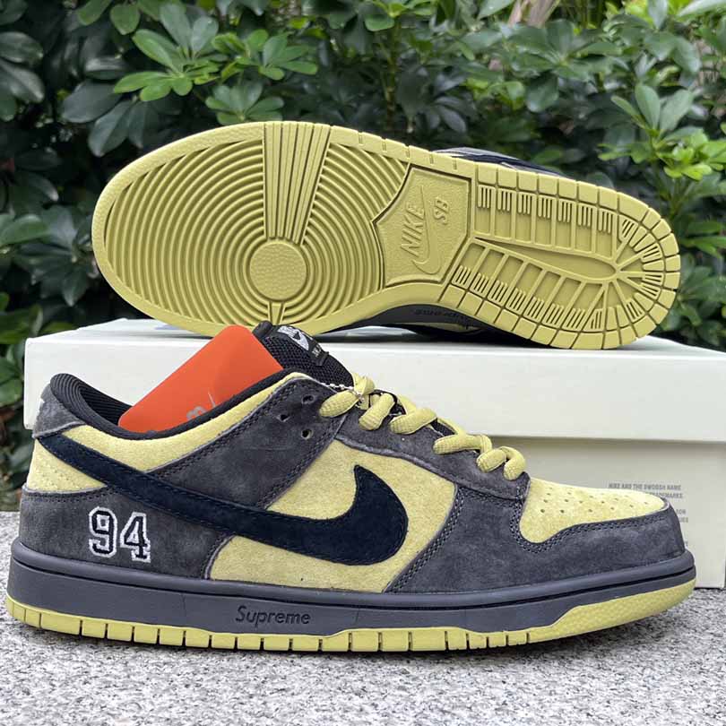 Supreme x Nike SB Dunk Low   HQ8487-300 - DesignerGu
