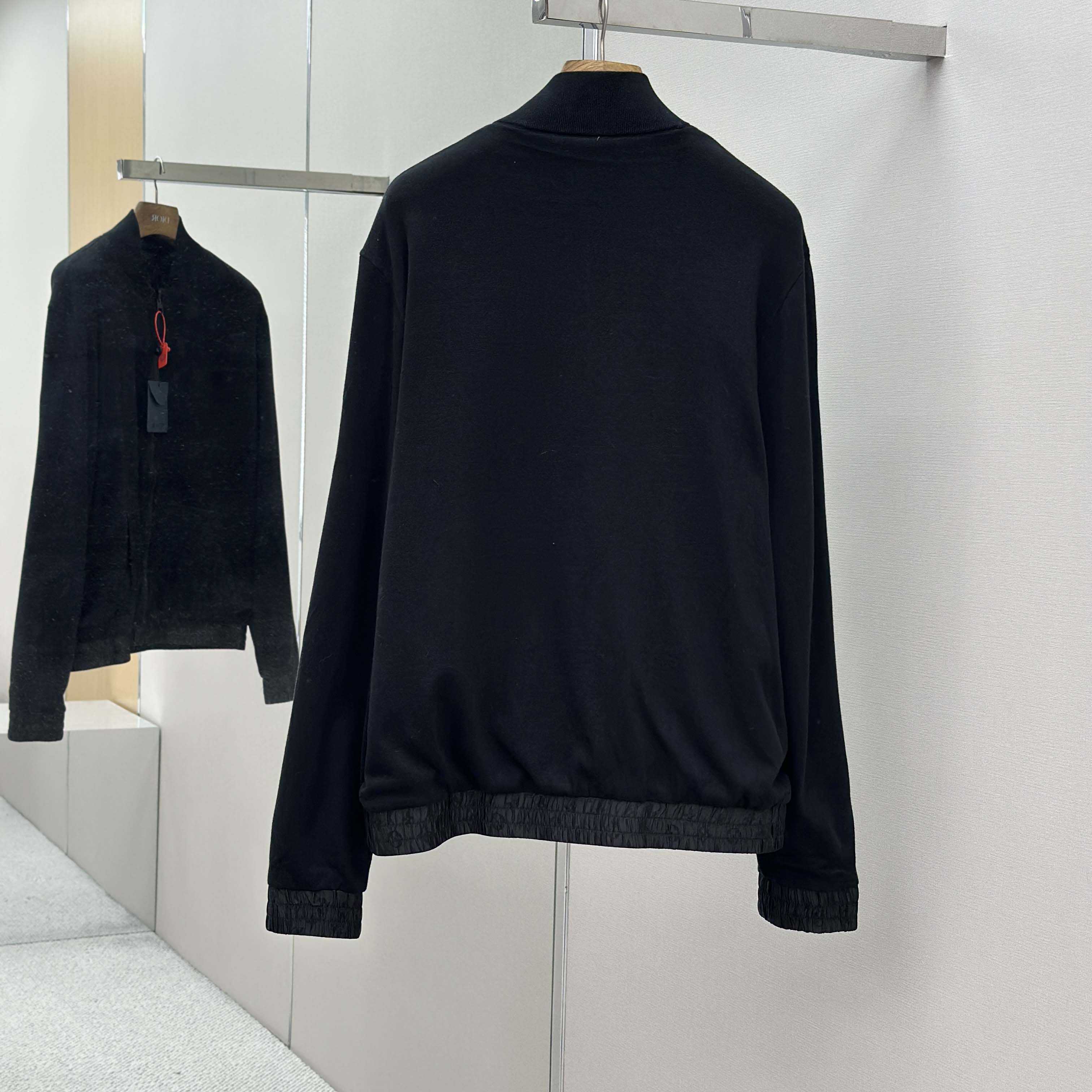 Louis Vuitton Monogram Reversible Light Bomber   1AGMFK - DesignerGu