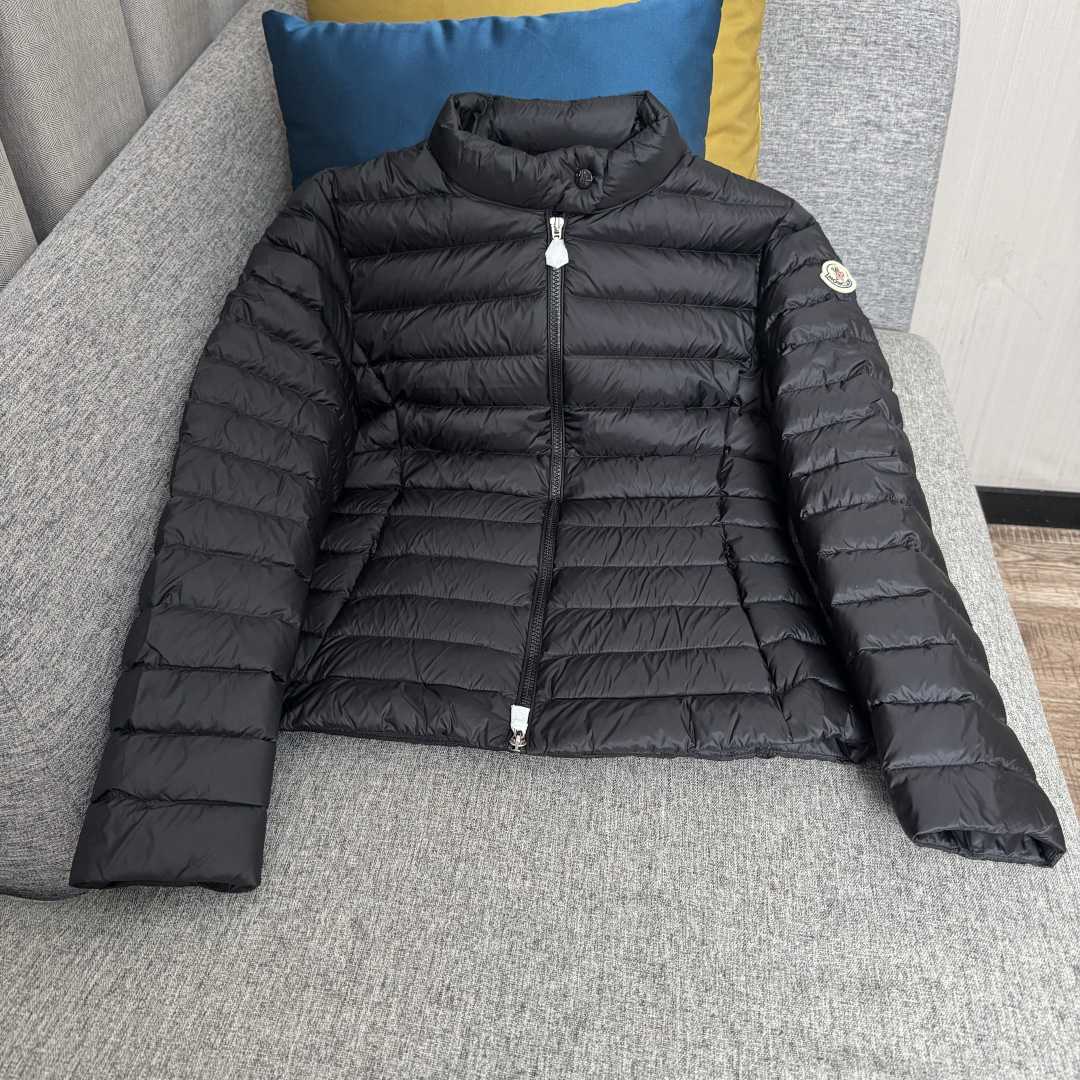 Moncler Igelle Short Down Jacket   2501 - DesignerGu