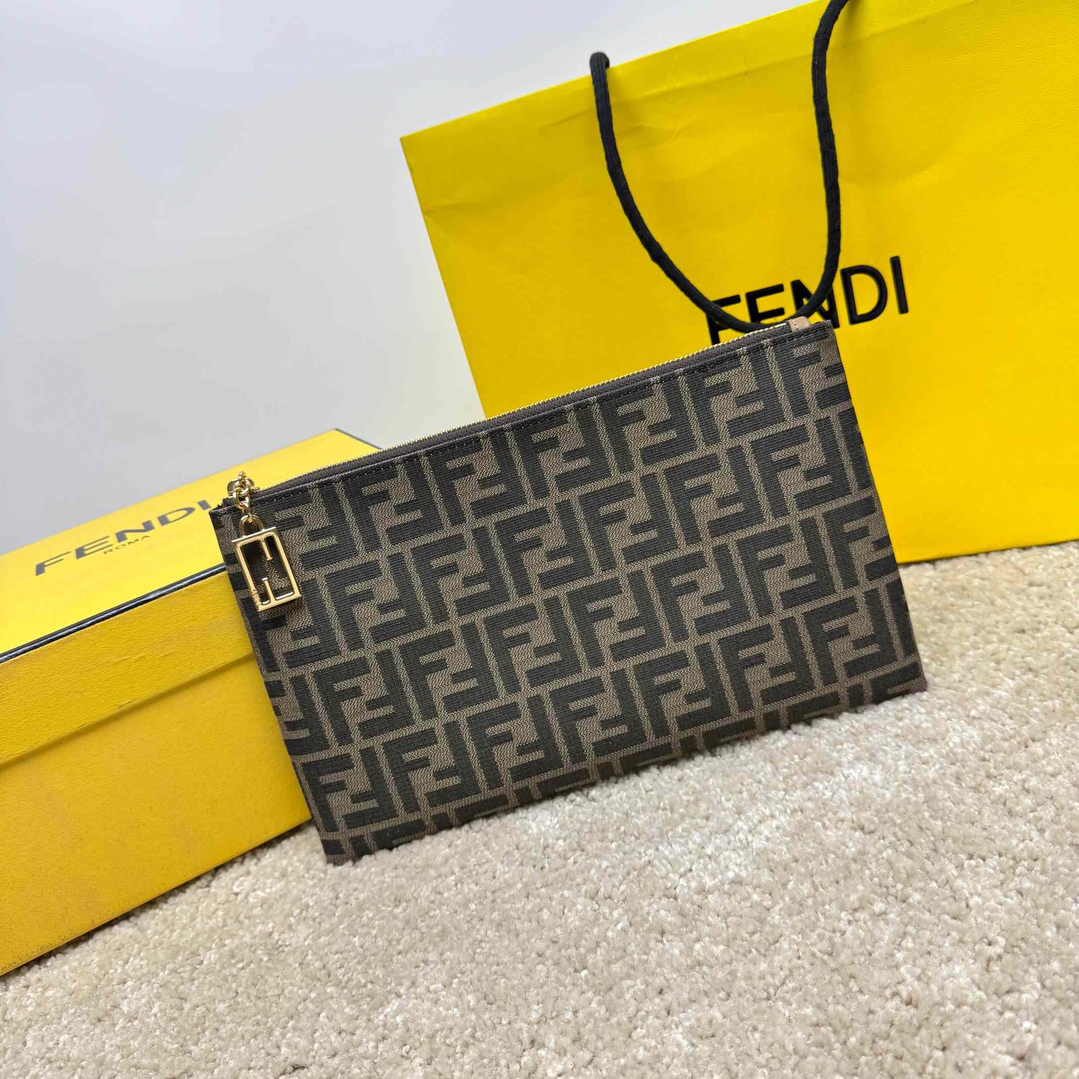 Fendi Flat Baguette Pouch Medium - DesignerGu