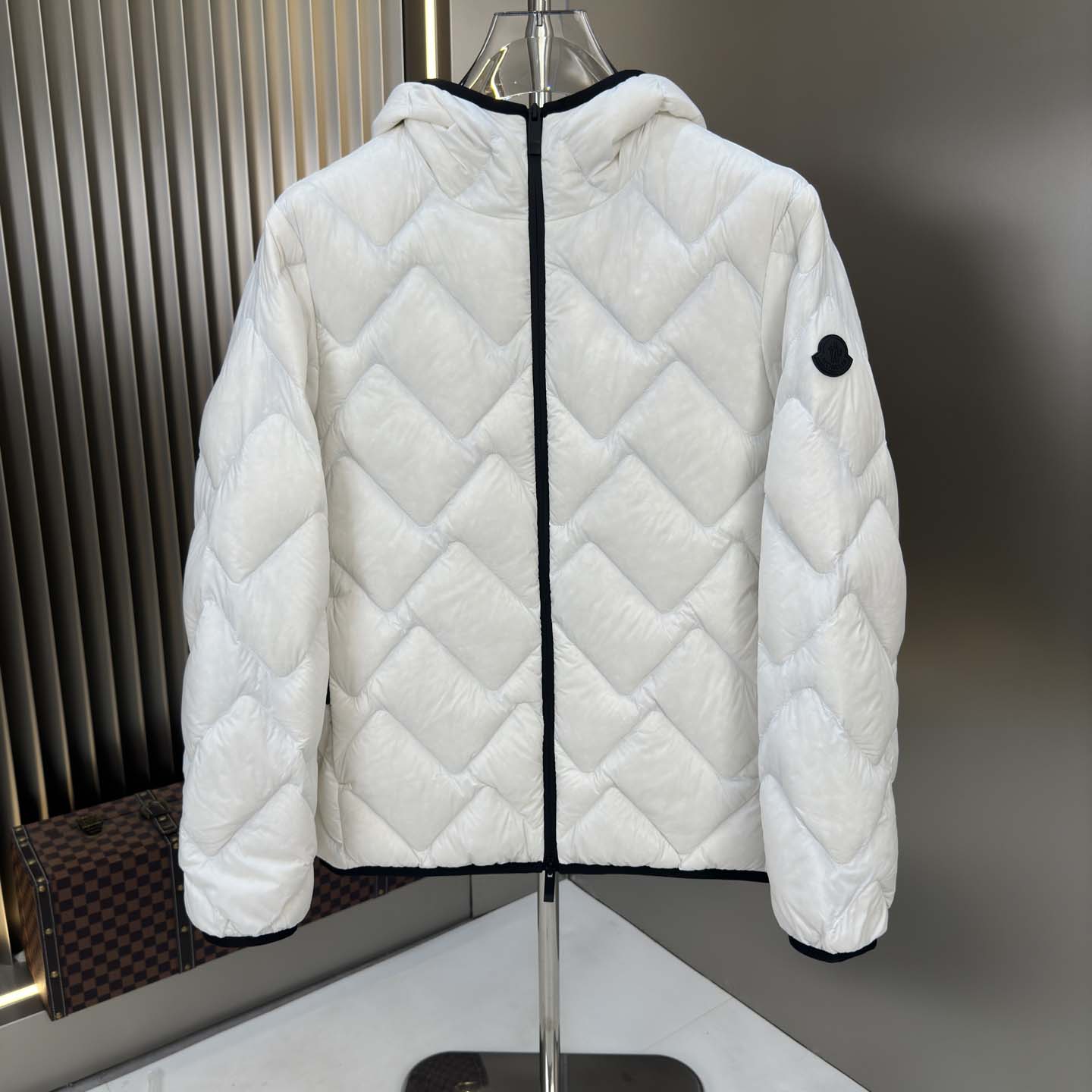 Moncler Bimont Hooded Wave-Quilted Short Down Jacket - DesignerGu