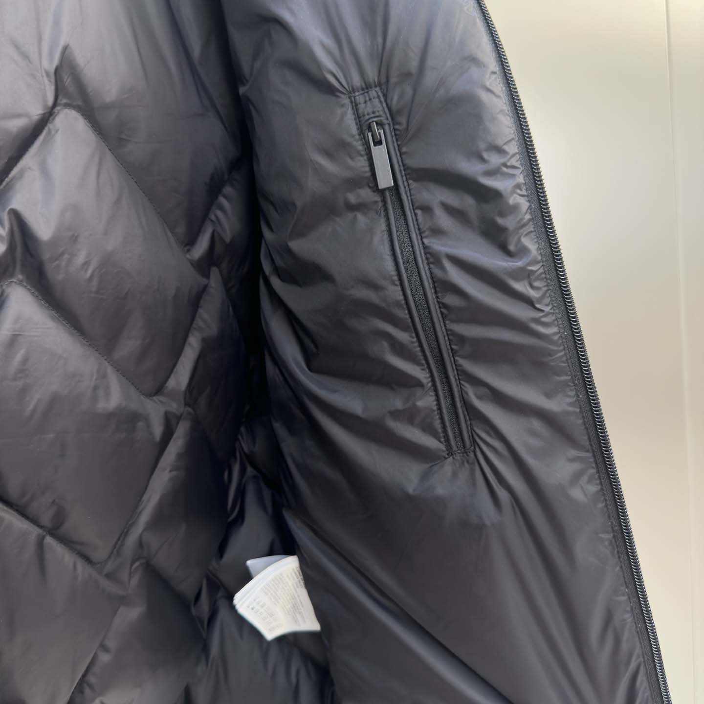 Moncler Bimont Hooded Wave-Quilted Short Down Jacket - DesignerGu