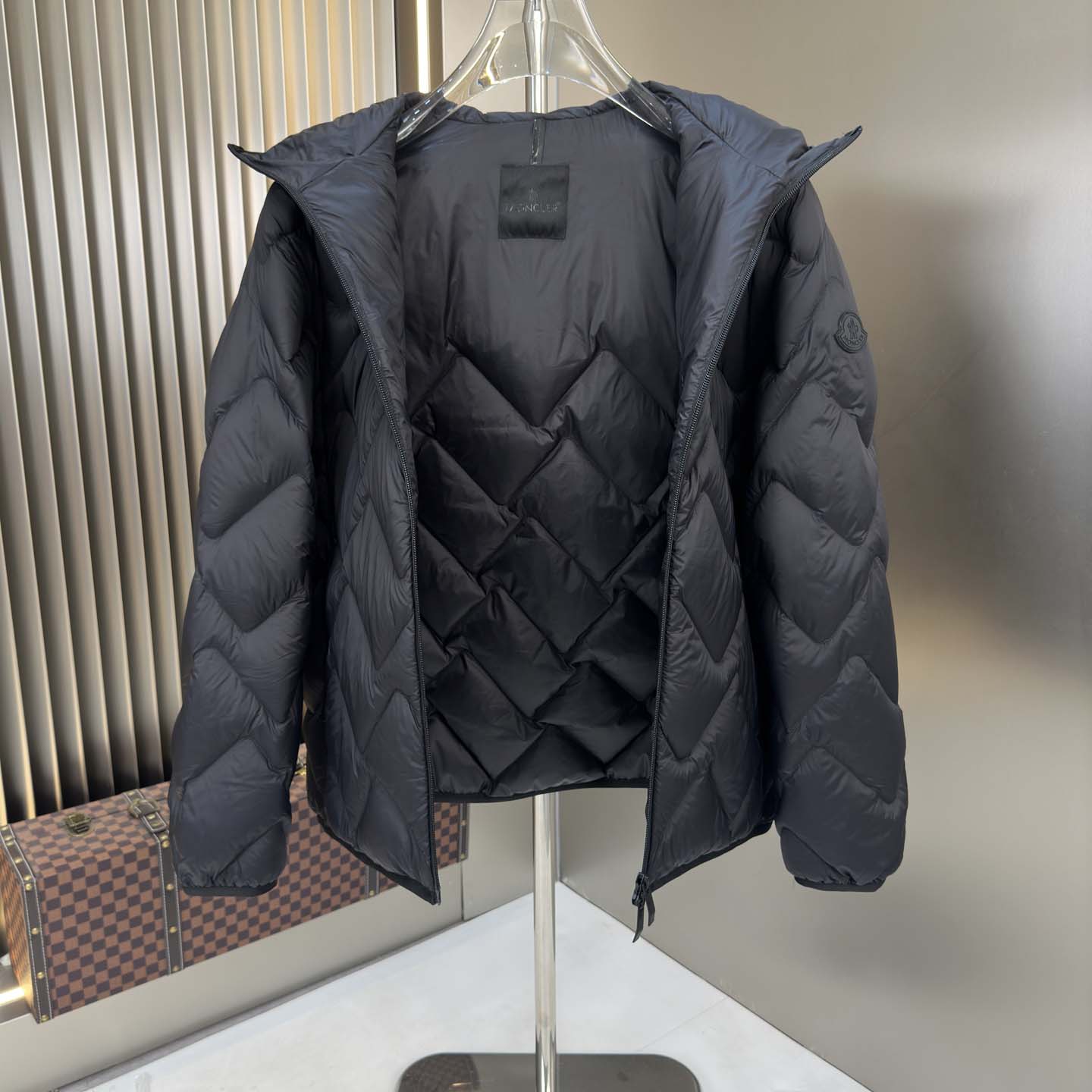 Moncler Bimont Hooded Wave-Quilted Short Down Jacket - DesignerGu