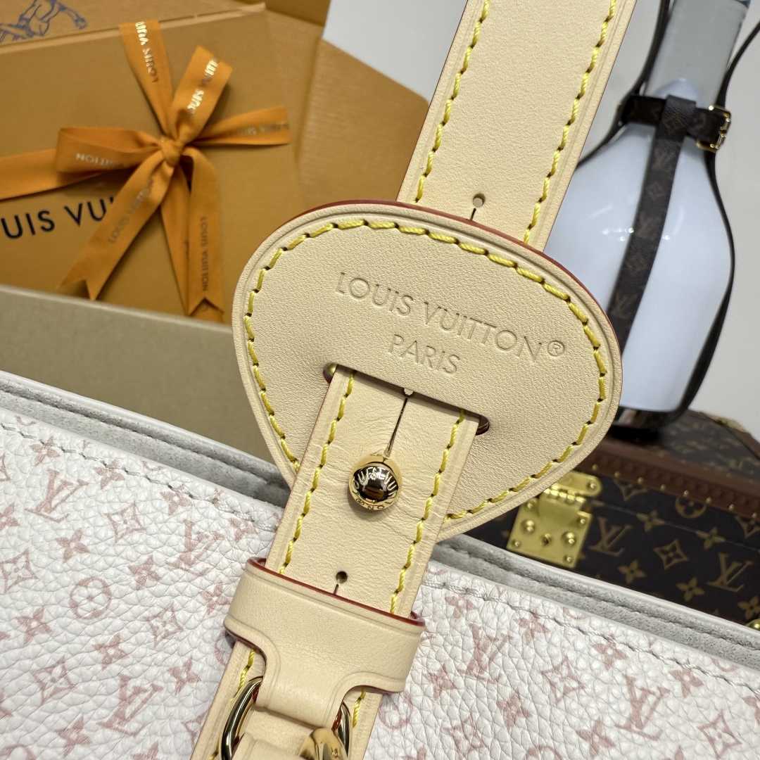 Louis Vuitton All In BB   M15130 - DesignerGu