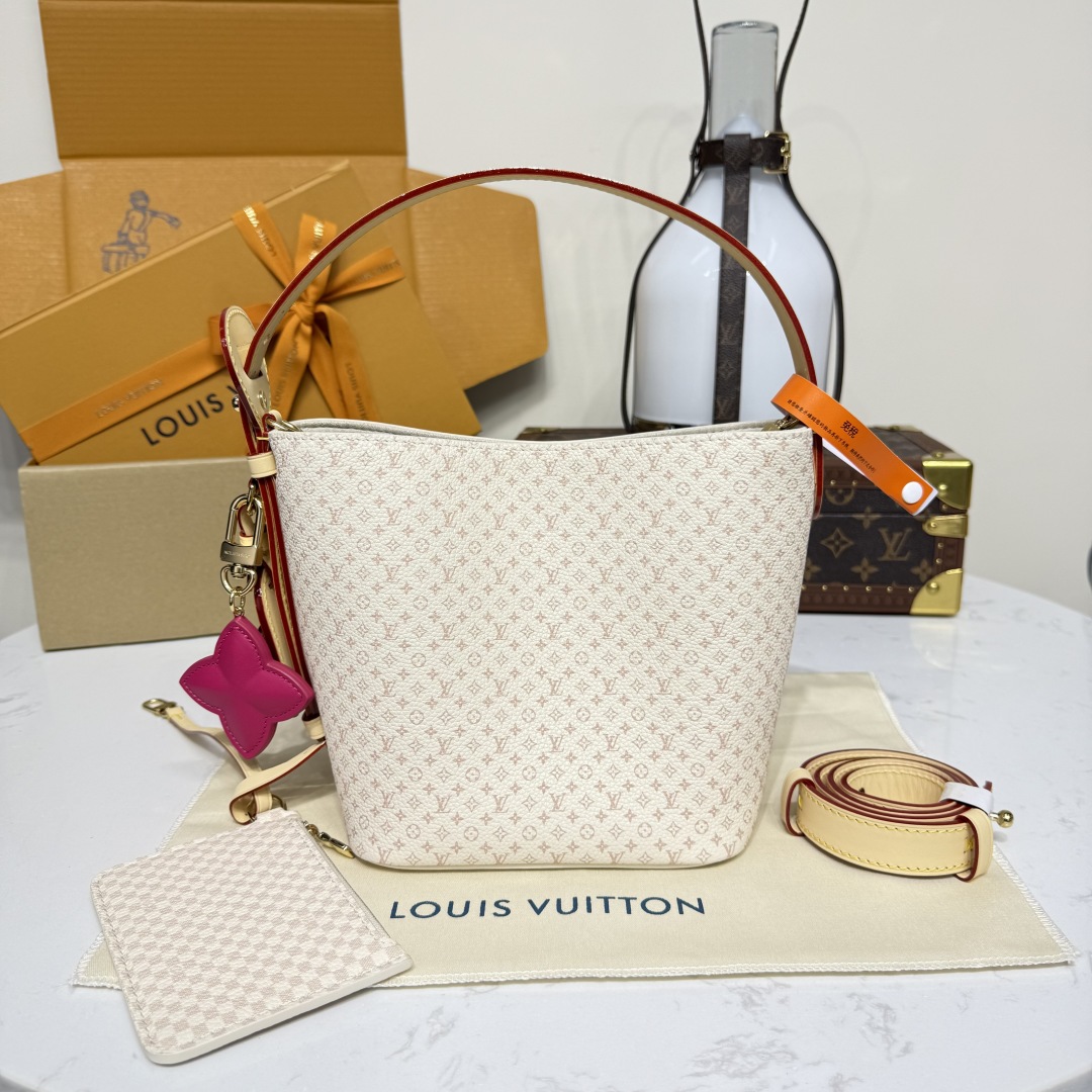 Louis Vuitton All In BB   M15130 - DesignerGu