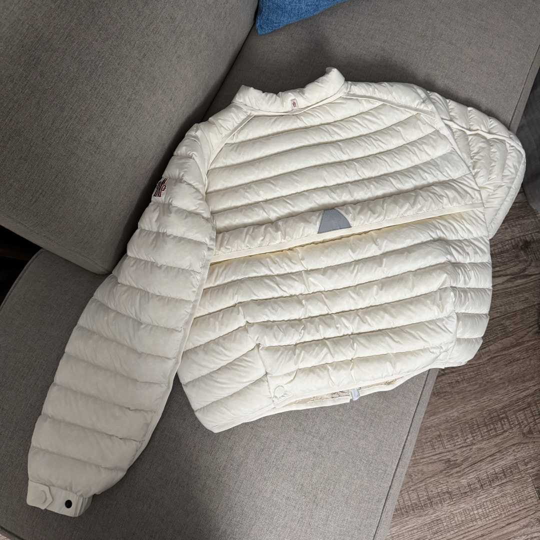 Moncler Grenoble Quilted Puffer Jacket   2519 - DesignerGu