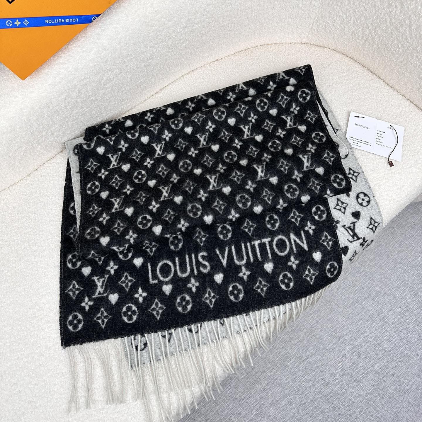 Louis Vuitton Game On Scarf   45*180cm - DesignerGu