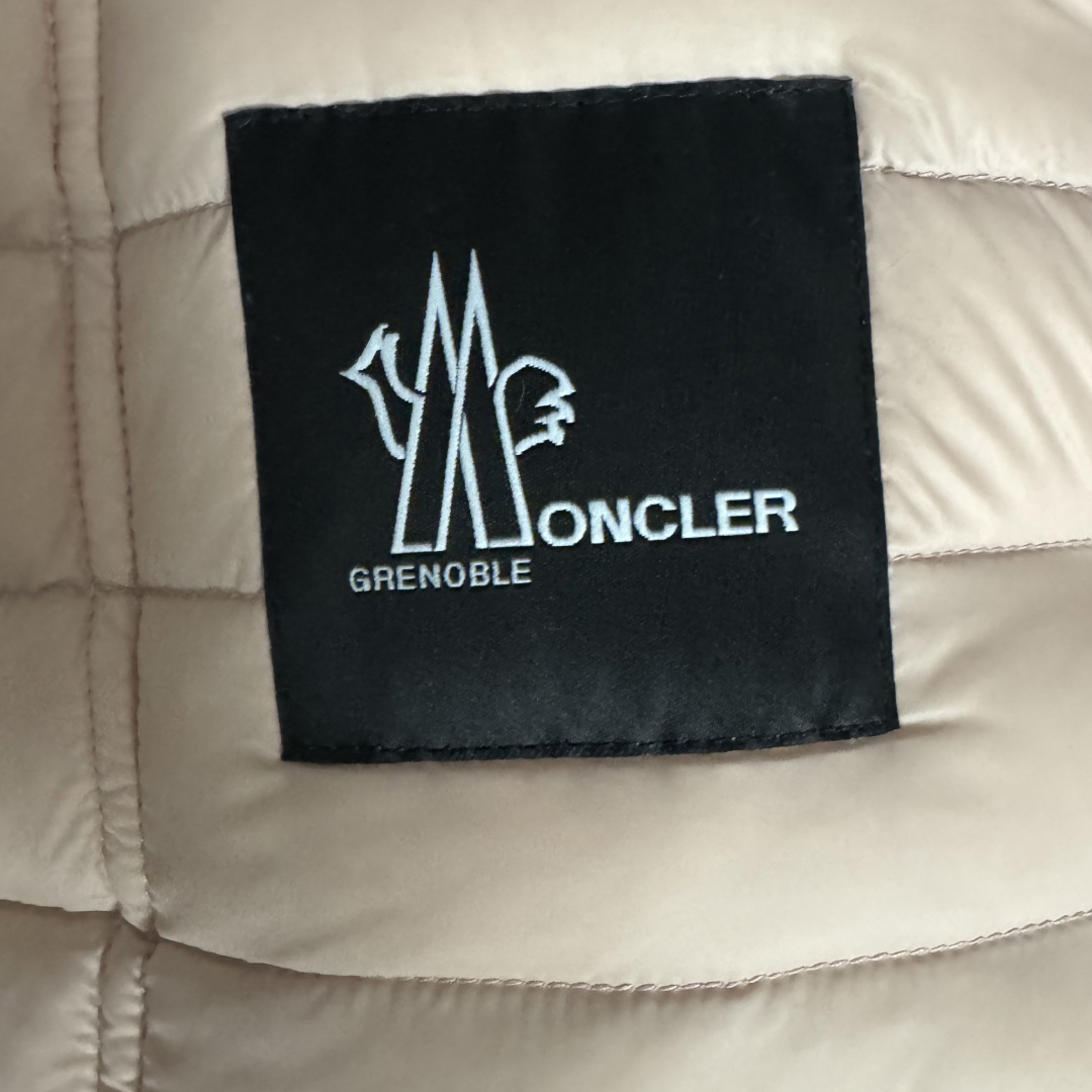 Moncler Grenoble Quilted Puffer Jacket   2519 - DesignerGu