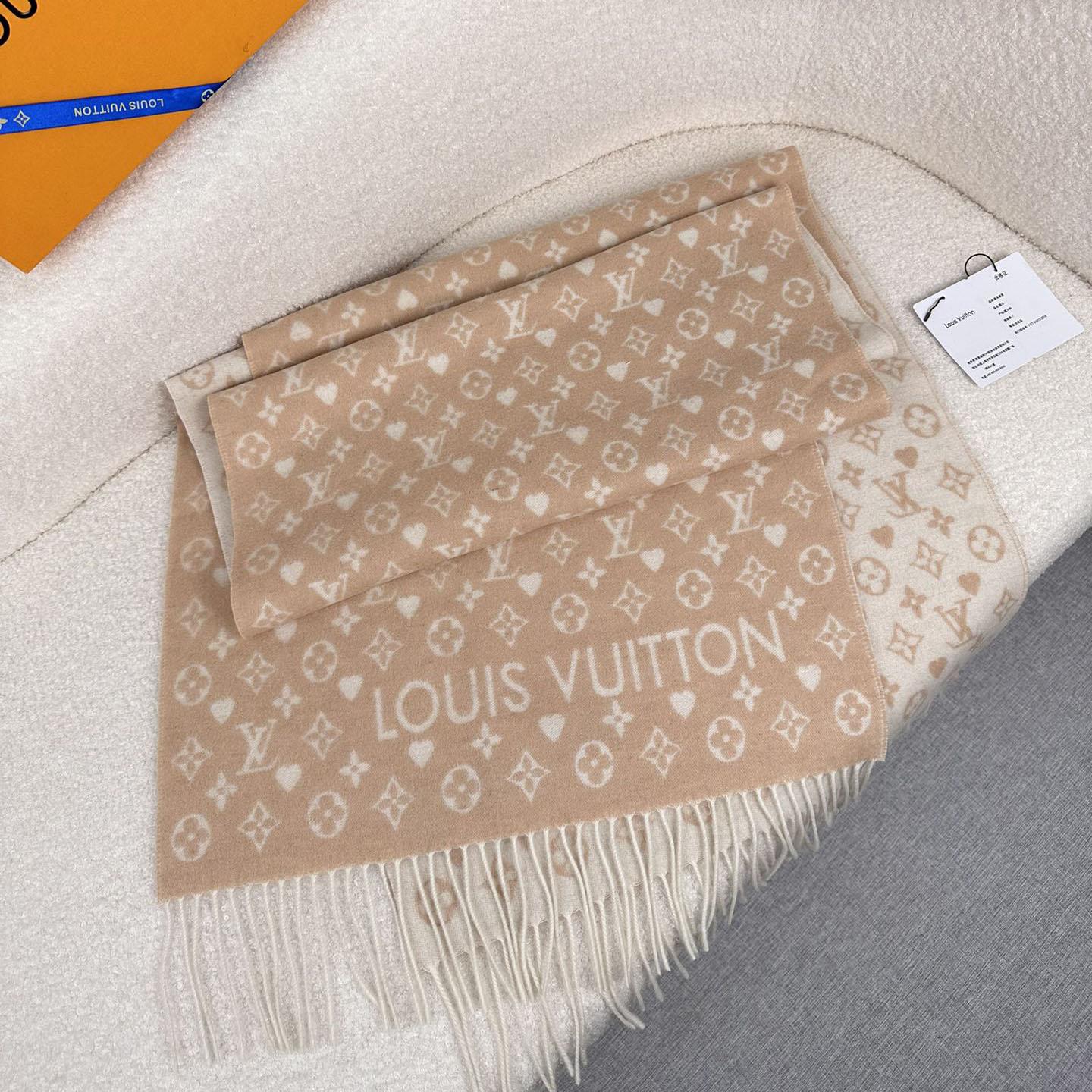 Louis Vuitton Game On Scarf   45*180cm - DesignerGu