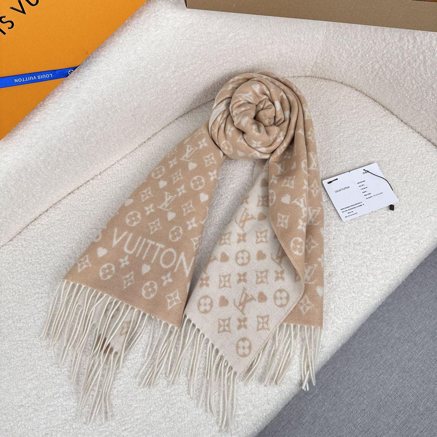 Louis Vuitton Game On Scarf   45*180cm - DesignerGu