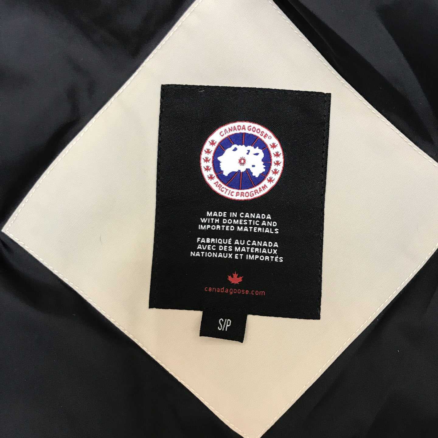 Canada Goose Parka - DesignerGu