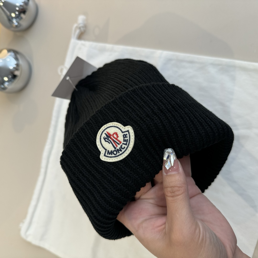 Moncler Beanie  - DesignerGu