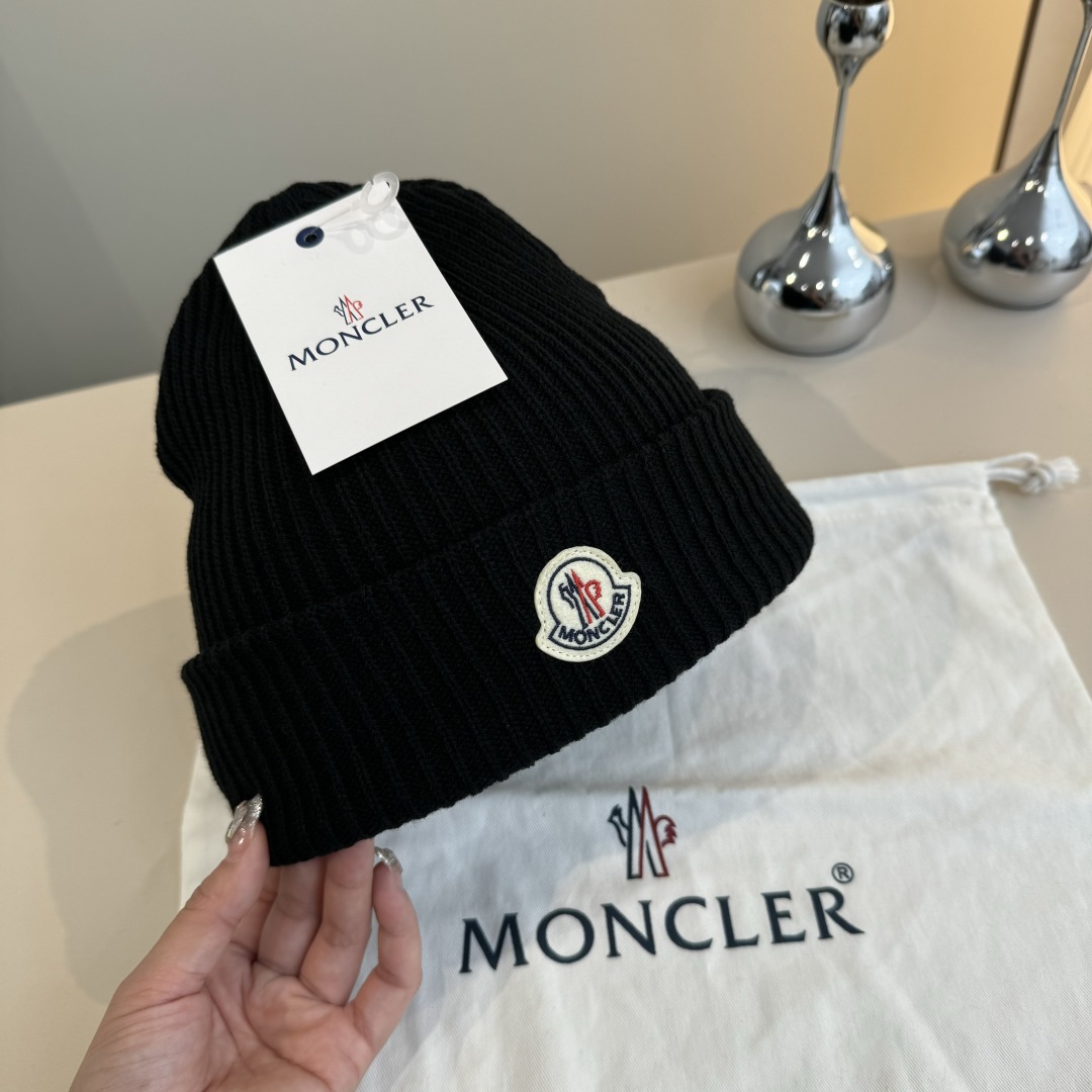 Moncler Beanie  - DesignerGu