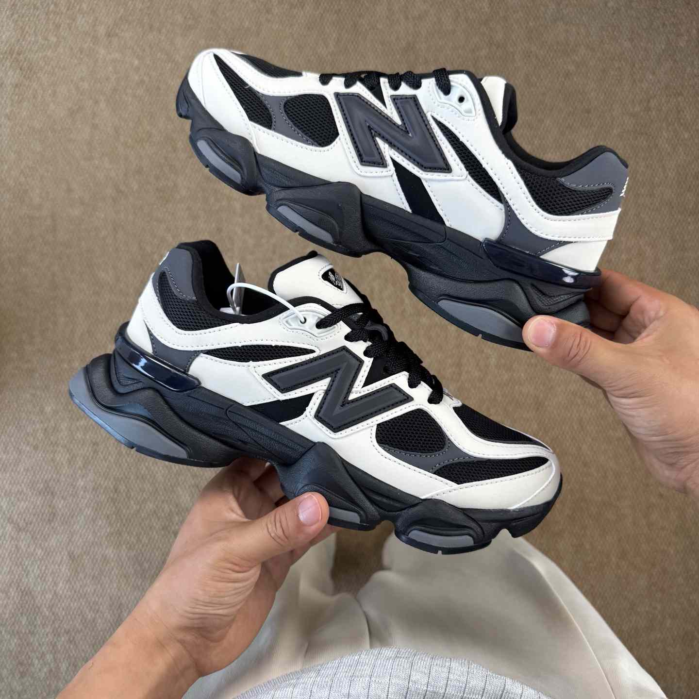 New Balance NB9060 Sneakers   U9060ZBS - DesignerGu