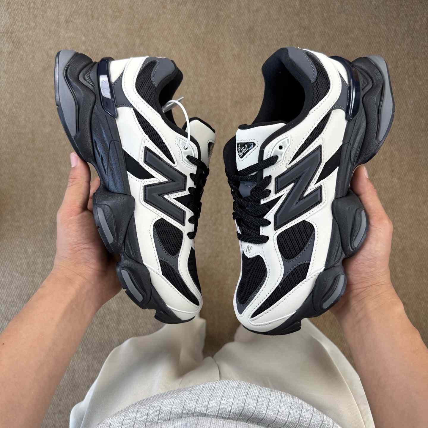 New Balance NB9060 Sneakers   U9060ZBS - DesignerGu