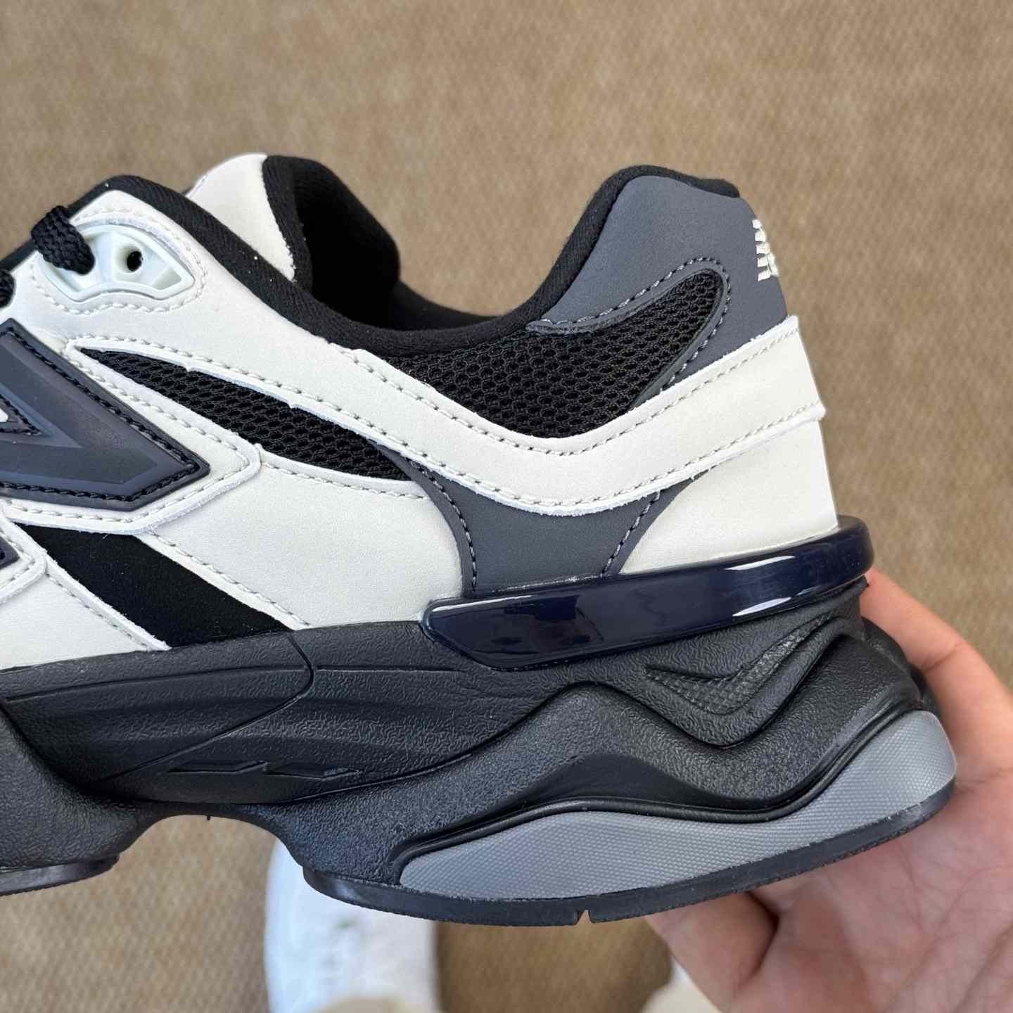 New Balance NB9060 Sneakers   U9060ZBS - DesignerGu