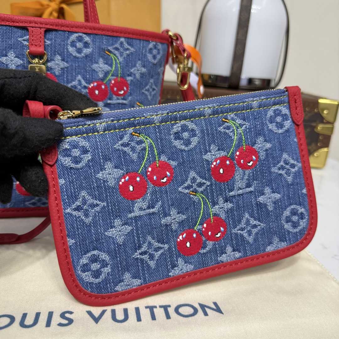 Louis Vuitton LV x TM Neverfull Inside Out BB   M14997 - DesignerGu