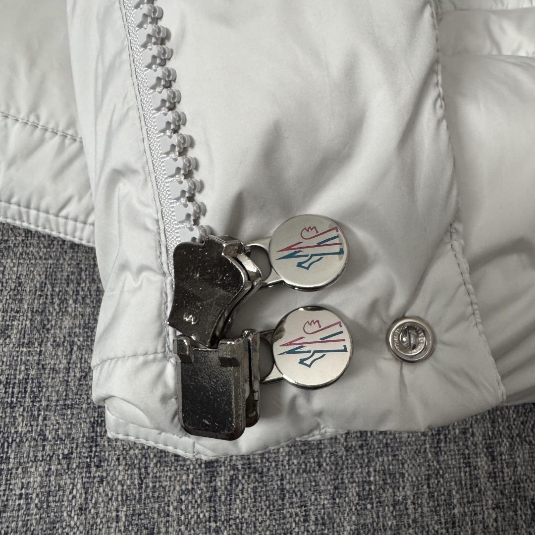 Moncler Maya 70 Hooded Short Down Jacket - DesignerGu