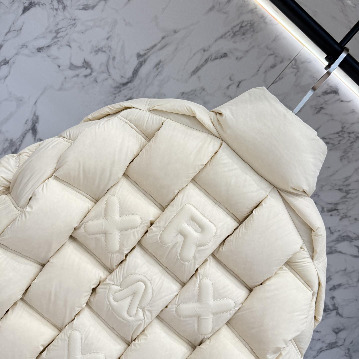 Moncler Short Down Jacket - DesignerGu