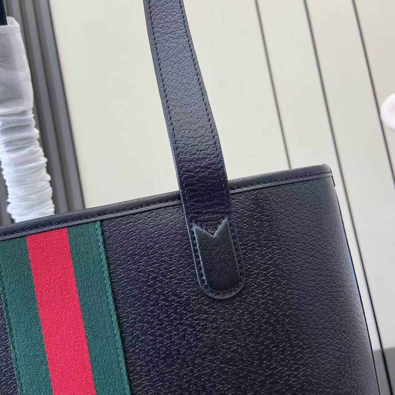 Gucci Ophidia Medium Tote Bag - DesignerGu