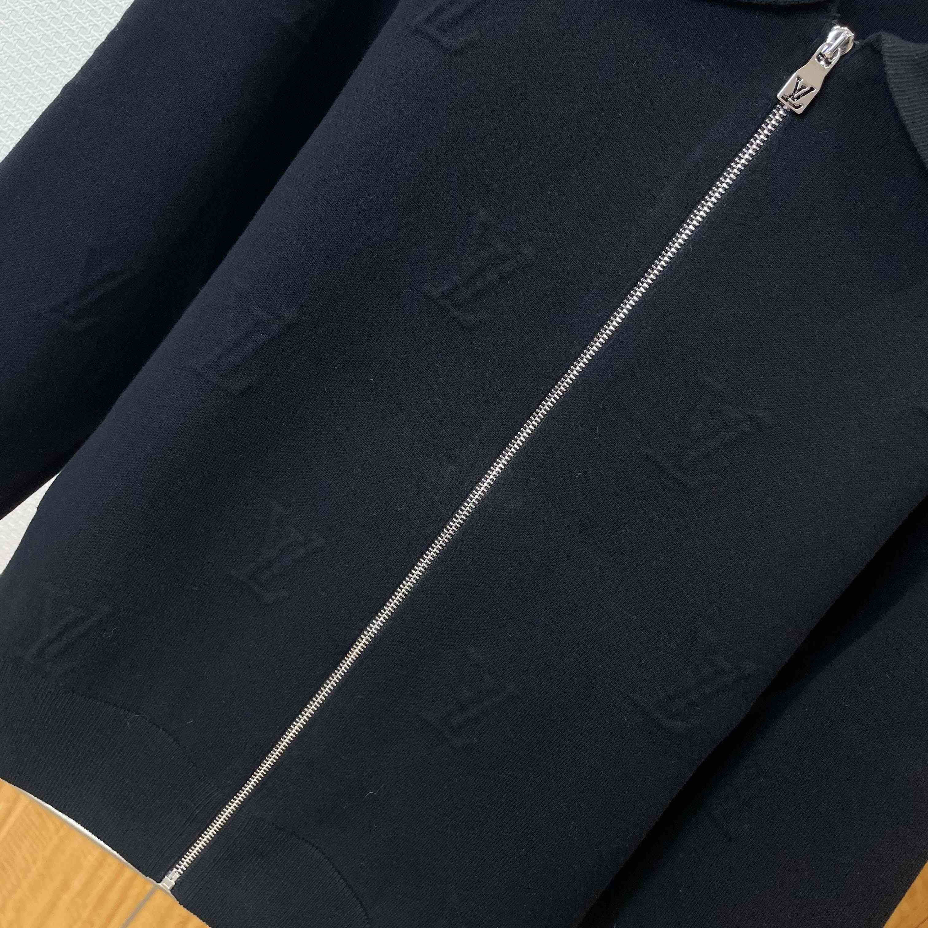 Louis Vuitton LV Blason Embossed Wool Blouson   1AFYEKC - DesignerGu