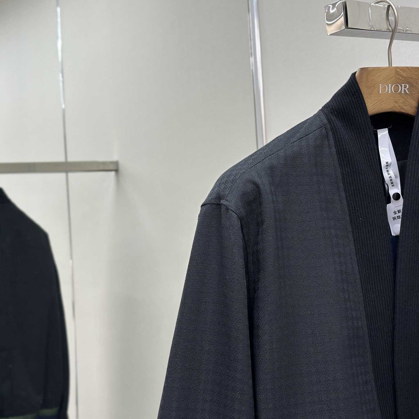 Louis Vuitton Preppy Wool Cardigan Blouson   1AGTGH - DesignerGu