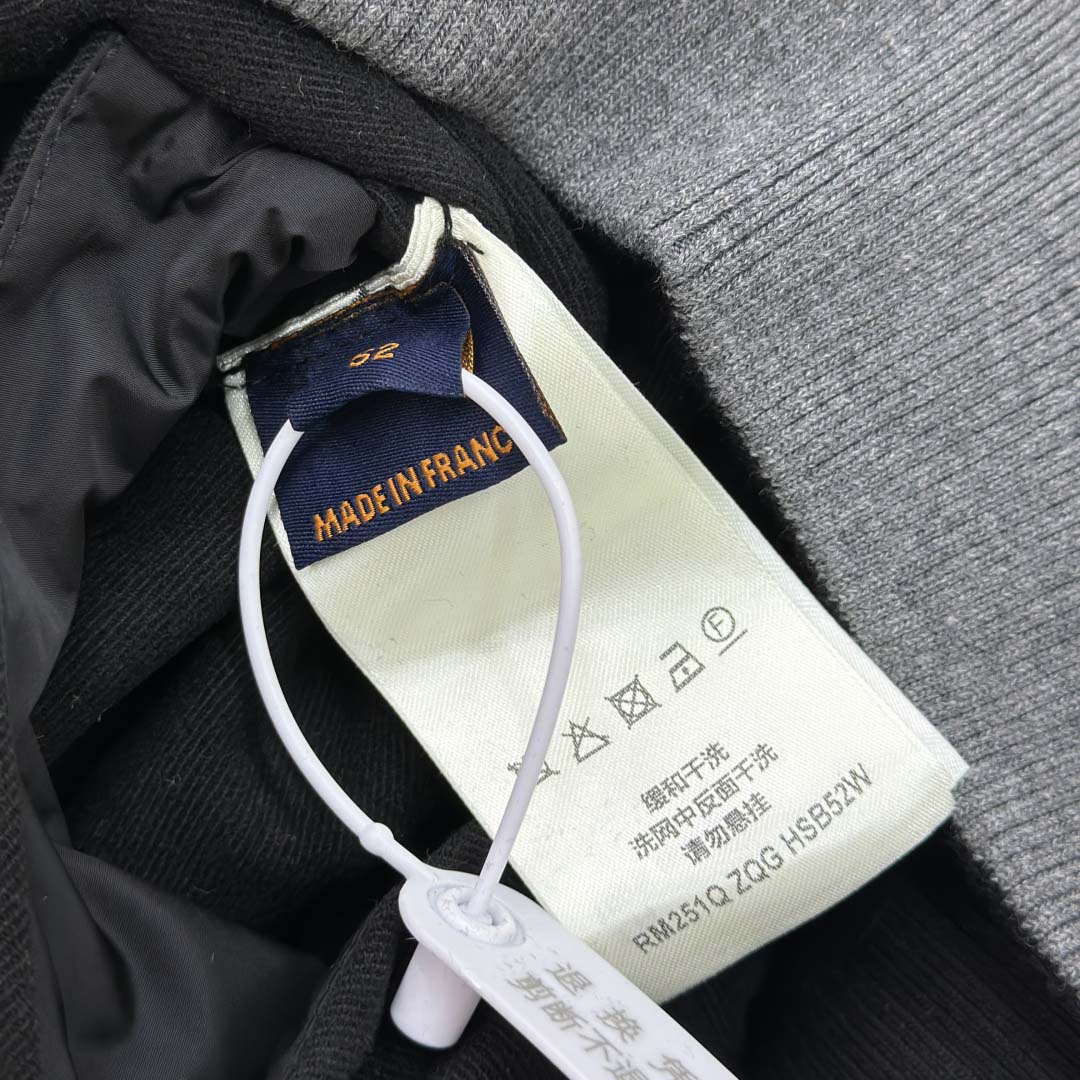 Louis Vuitton Reversible Double Face Hooded Blouson    1AGHXW - DesignerGu