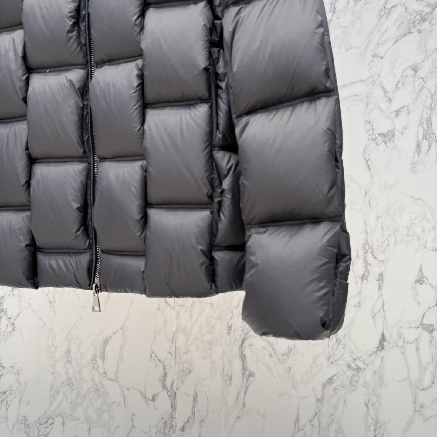 Moncler Short Down Jacket - DesignerGu