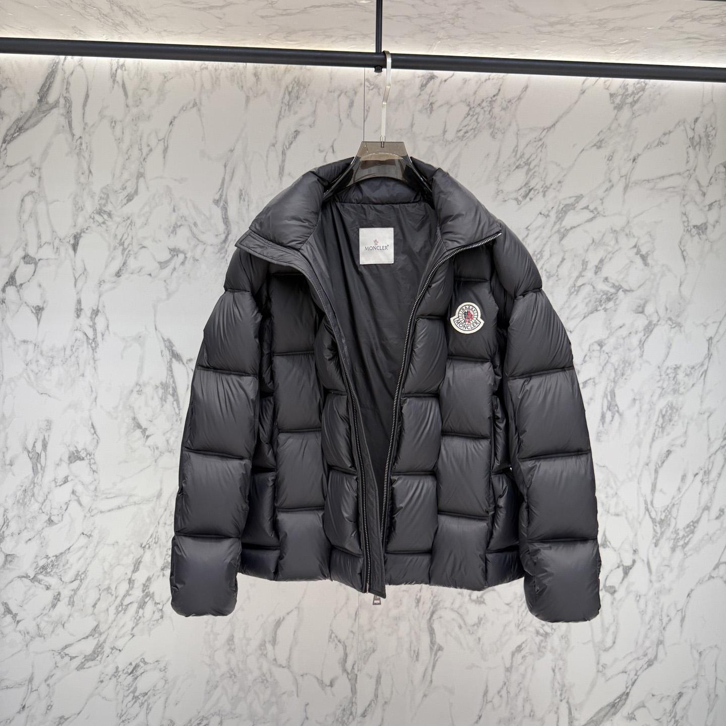 Moncler Short Down Jacket - DesignerGu