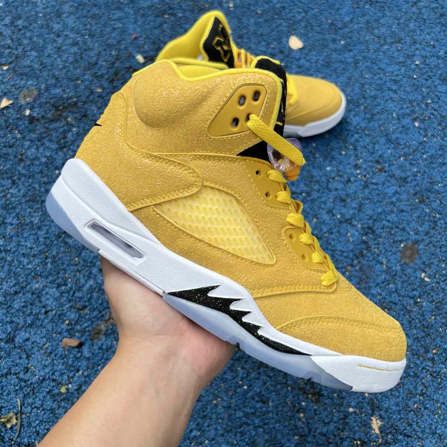 Air Jordan 5 “Michigan” PE Gold Yellow HQ7978-701 - DesignerGu