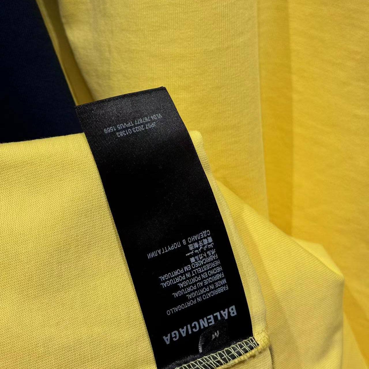 Balenciaga Banana Raglan Oversized T-Shirt  - DesignerGu