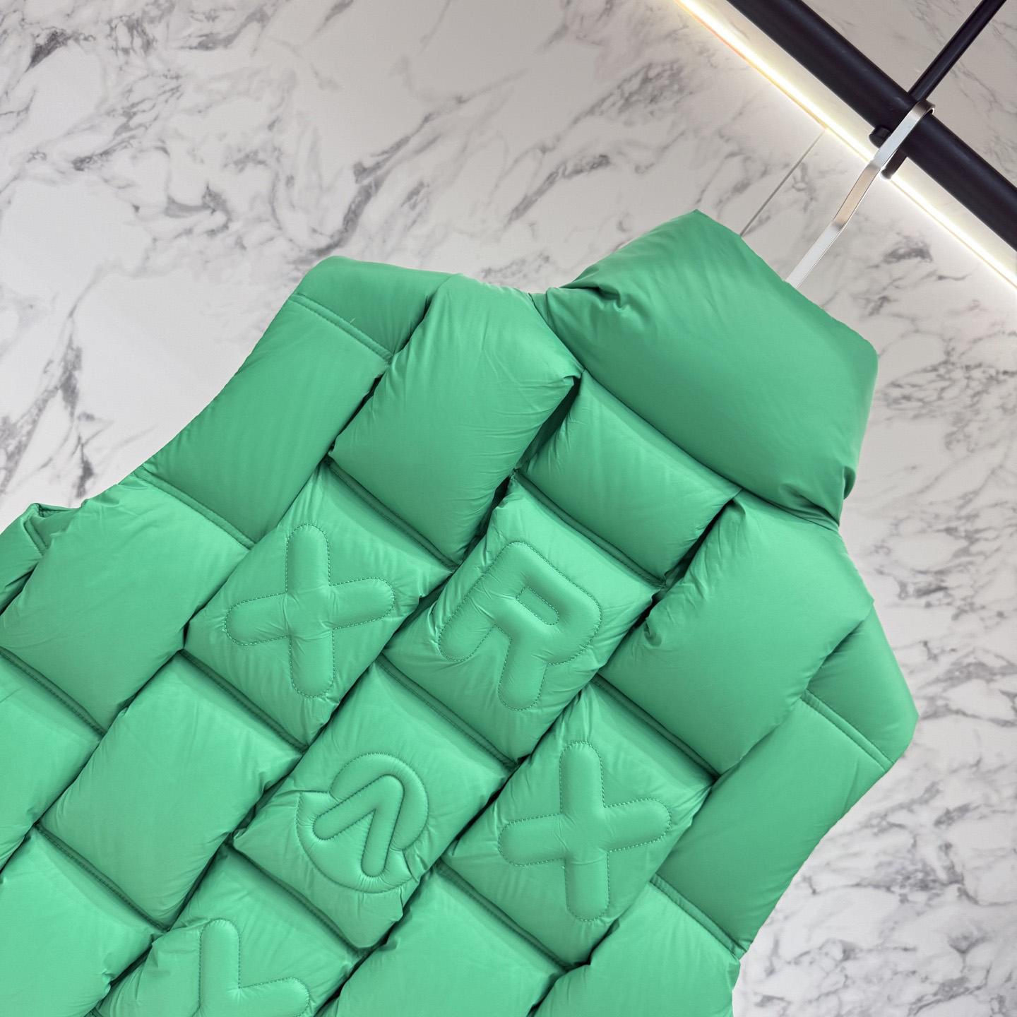 Moncler Down Vest - DesignerGu