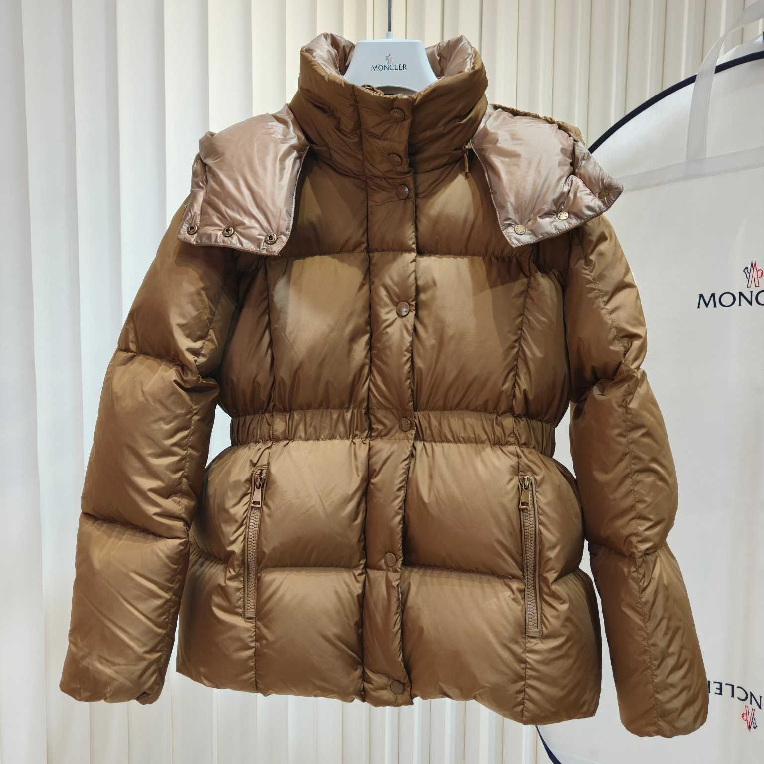 Moncler Agneux Square-Quilted Hooded Short Down Jacket - DesignerGu