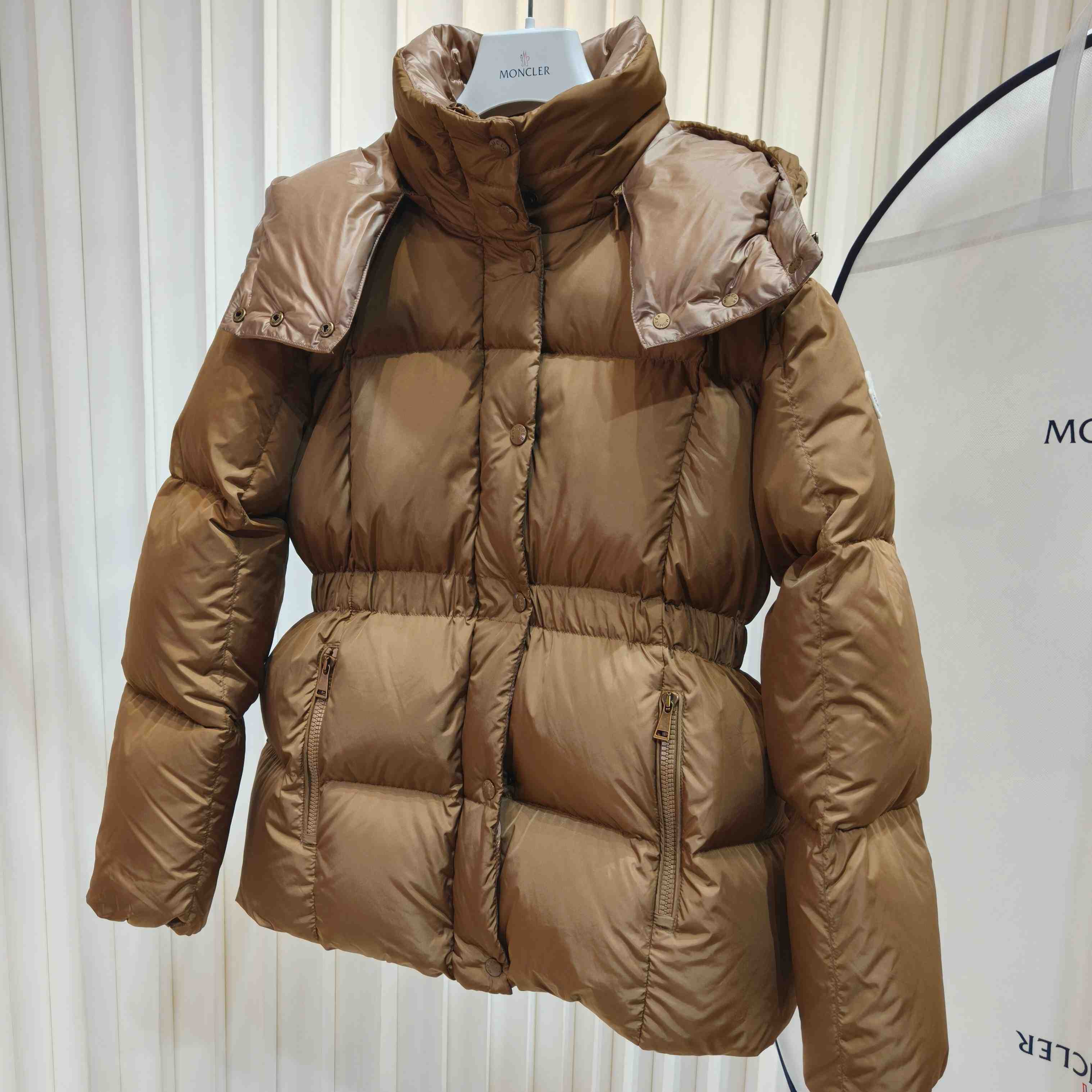 Moncler Agneux Square-Quilted Hooded Short Down Jacket - DesignerGu