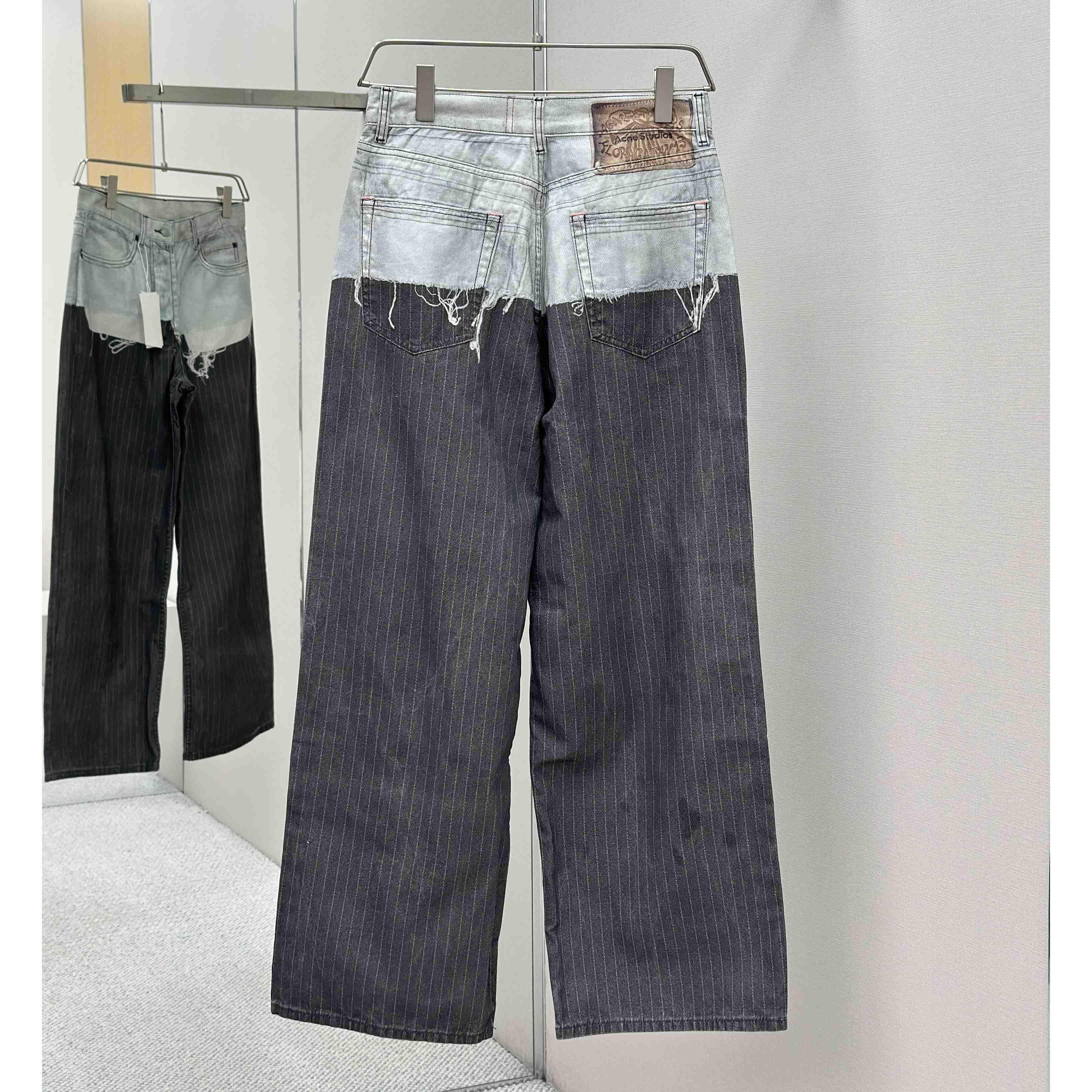 Acne Studios Loose fit jeans  - DesignerGu