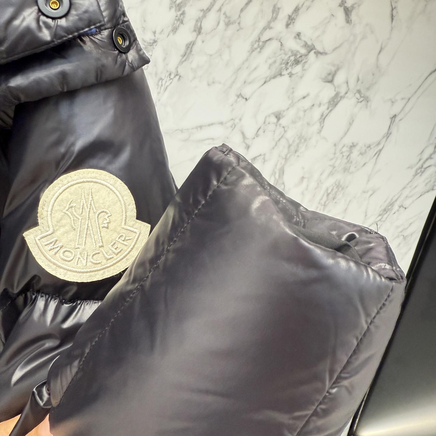 Moncler Parana Hooded Short Down Jacket   - DesignerGu