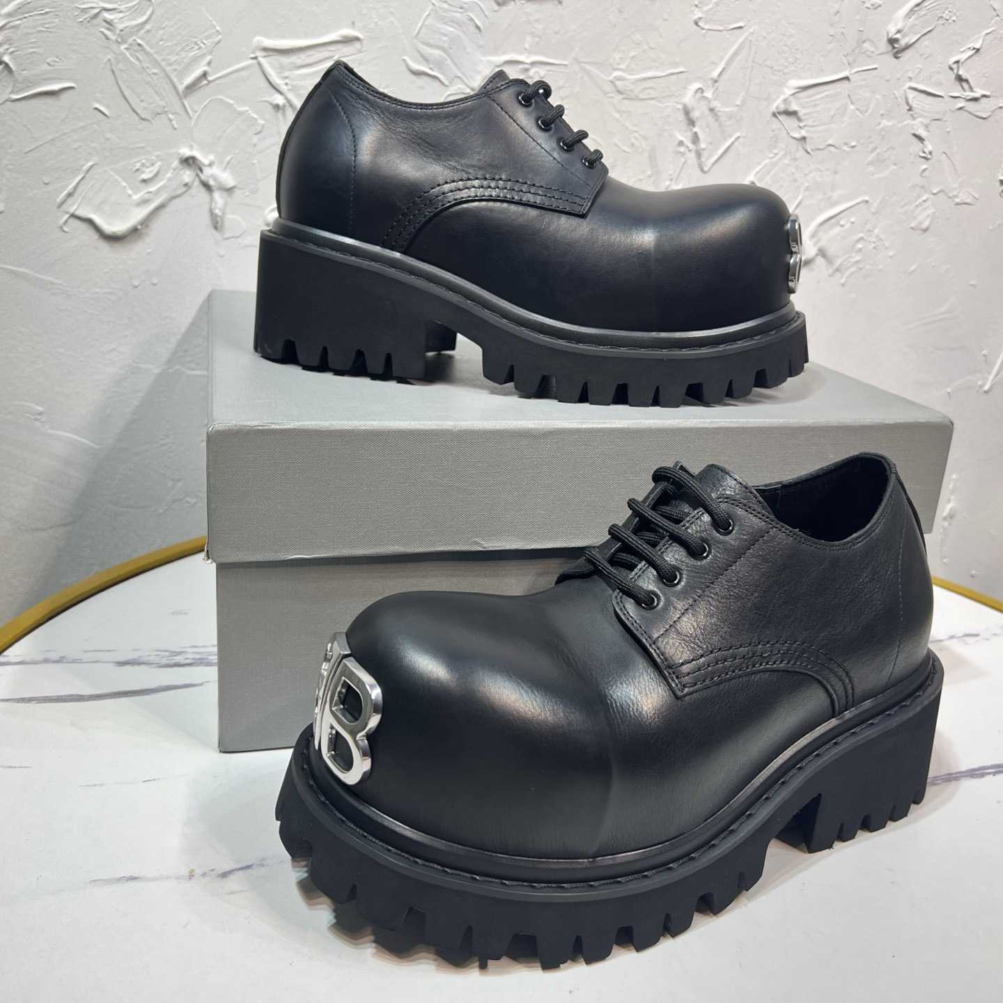 Balenciaga Stomper Derby In Black - DesignerGu