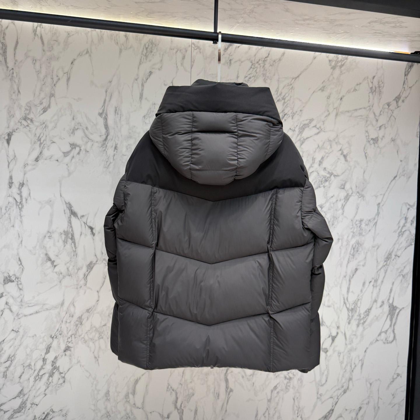 Moncler Short Down Jacket - DesignerGu