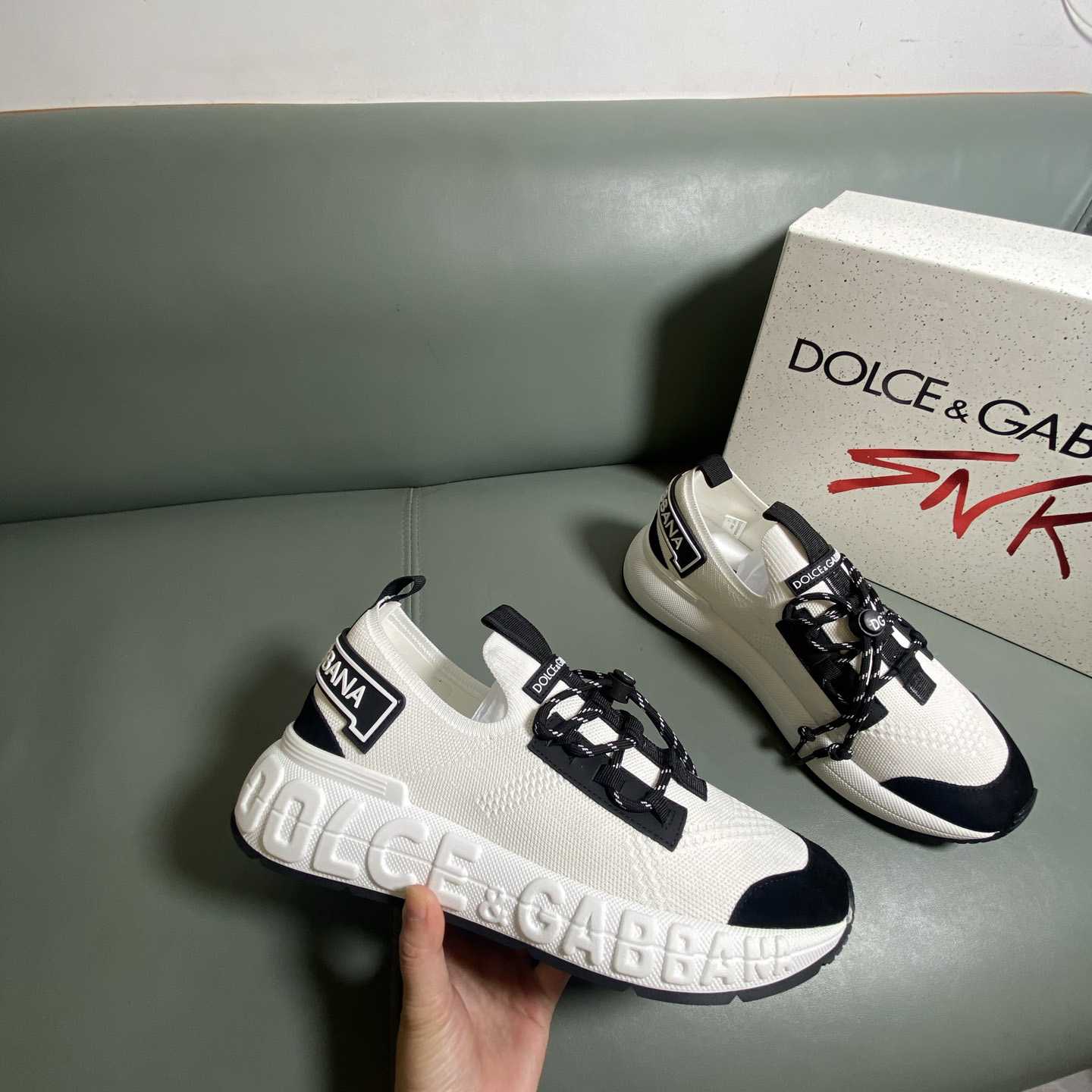 Dolce & Gabbana Lace-up Sneakers - DesignerGu