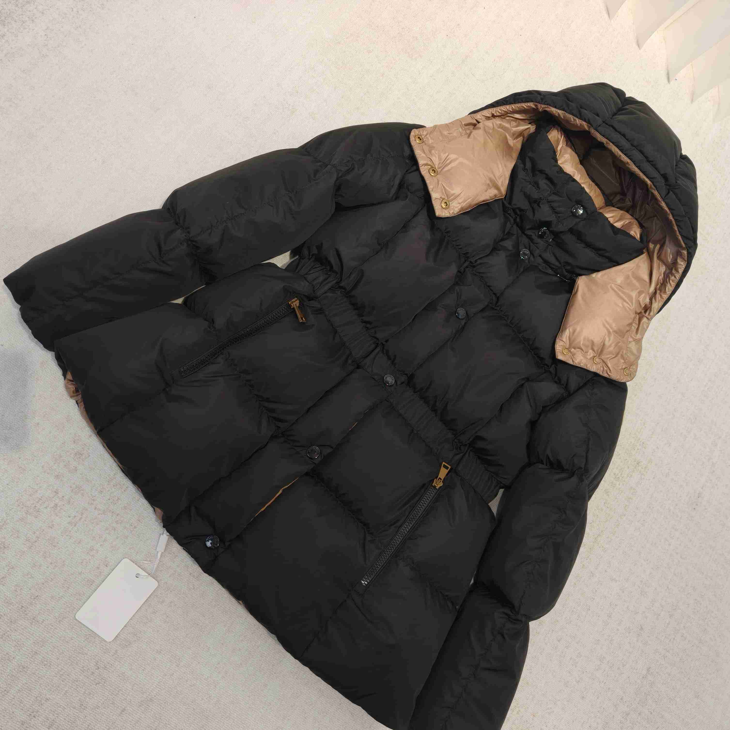 Moncler Agneux Square-Quilted Hooded Short Down Jacket - DesignerGu