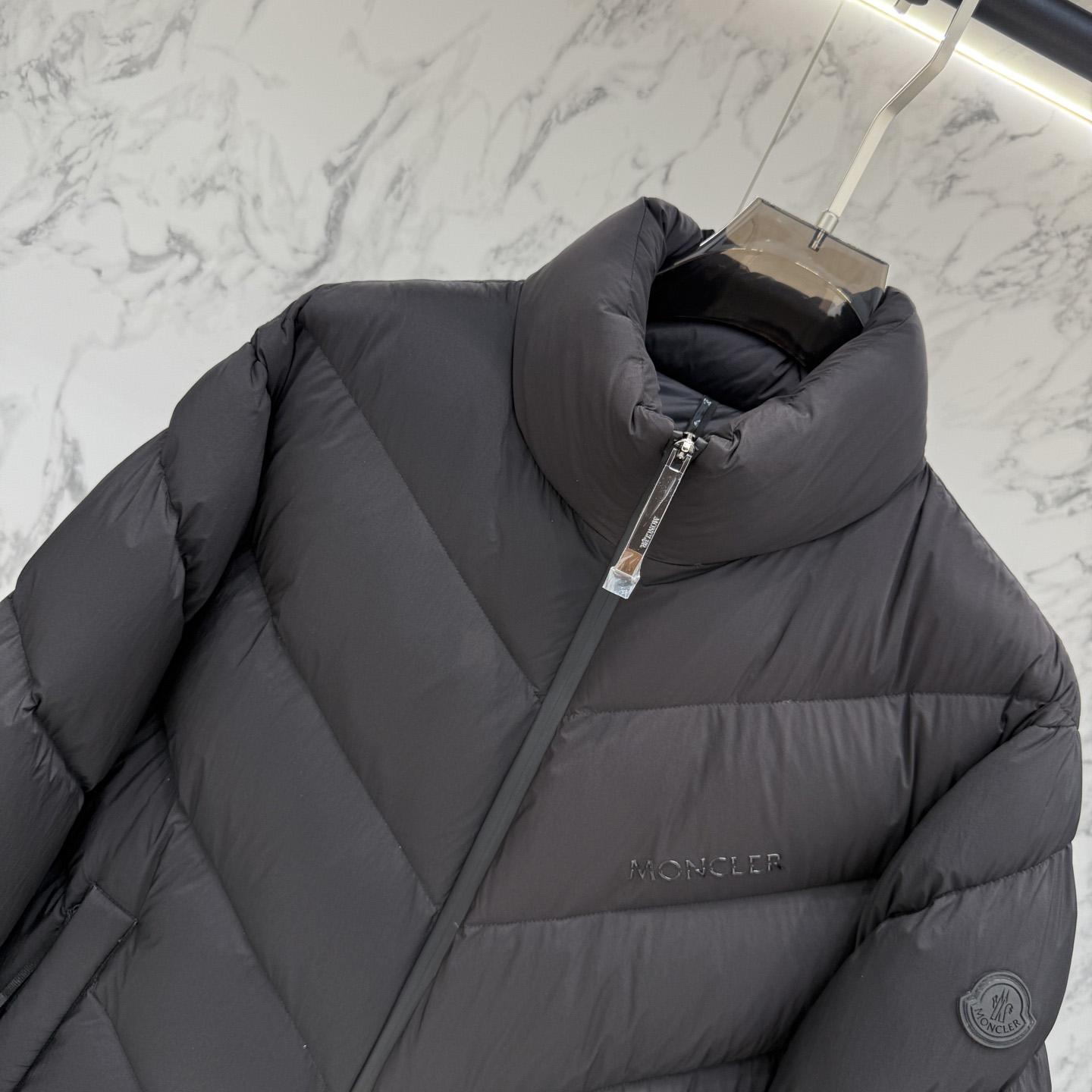 Moncler Short Down Jacket - DesignerGu