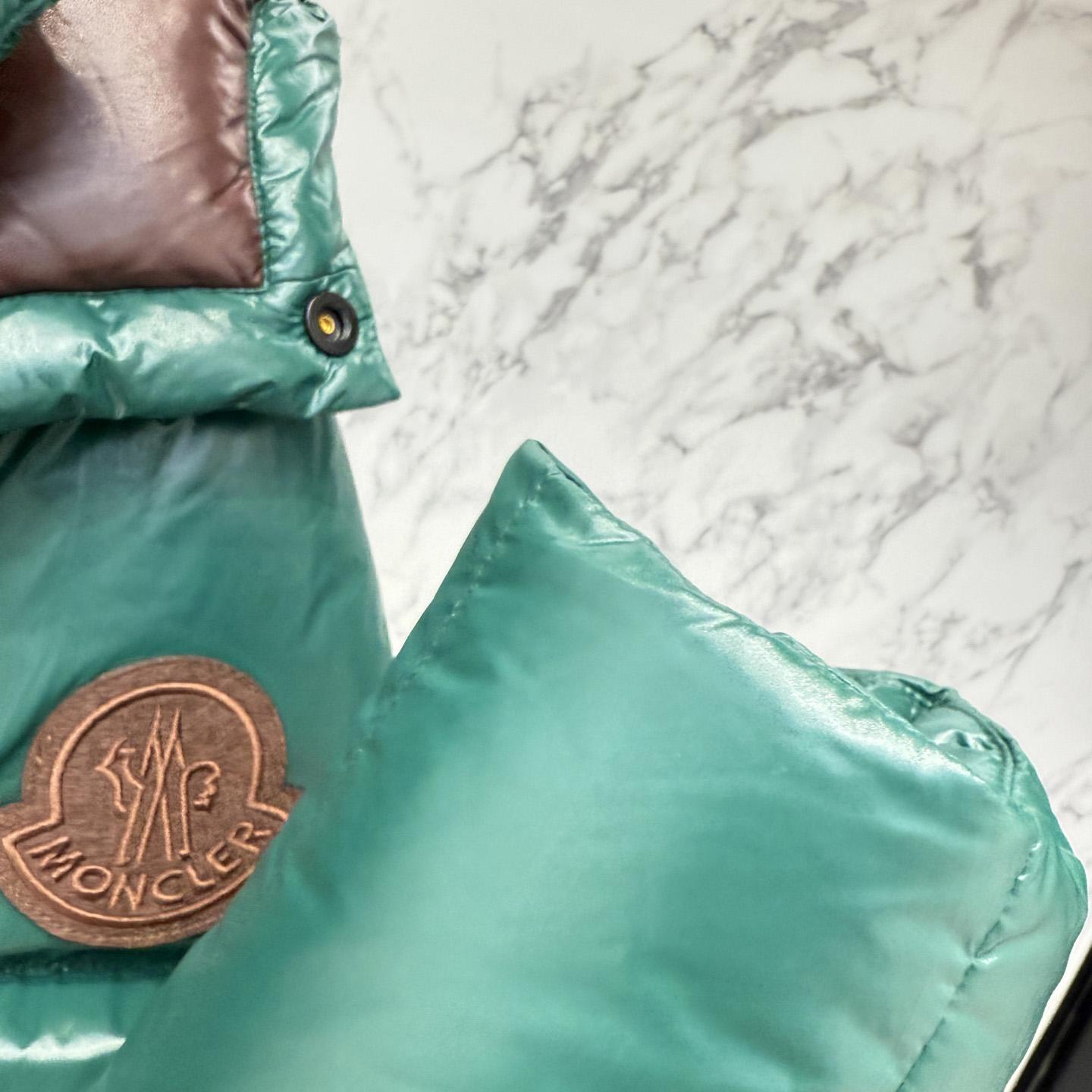 Moncler Parana Hooded Short Down Jacket   - DesignerGu